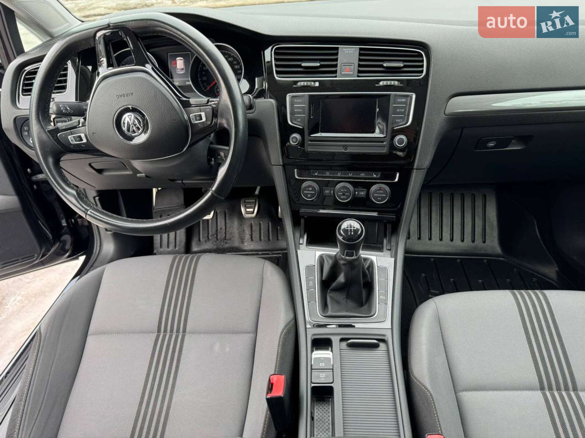Volkswagen Golf 2016 VIN WVWZZZAUZGW250389 фото оголошення 12 з 17