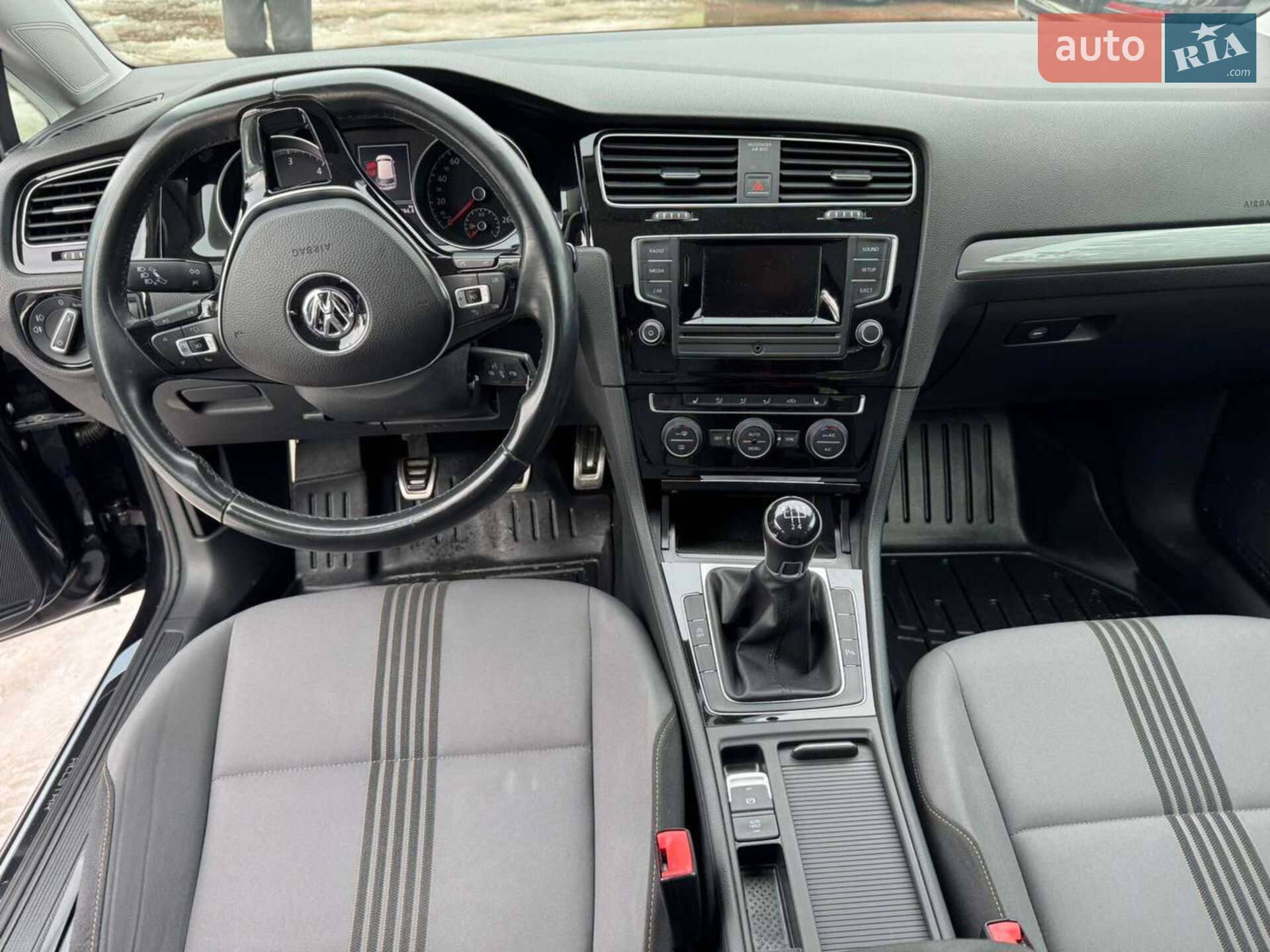 Volkswagen Golf 2016 VIN WVWZZZAUZGW250389 фото оголошення 10 з 17