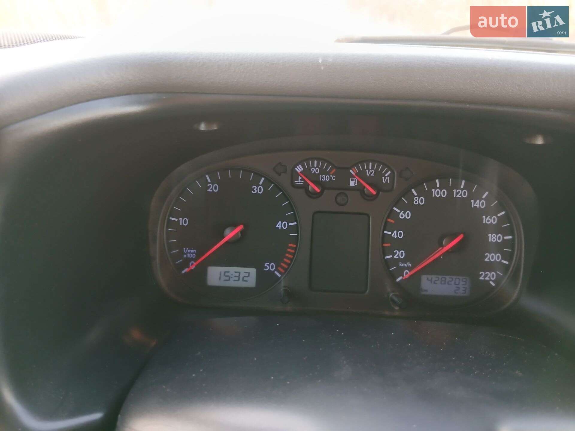 Volkswagen Transporter 2002 VIN WV1ZZZ70Z3X061709 фото оголошення 12 з 20