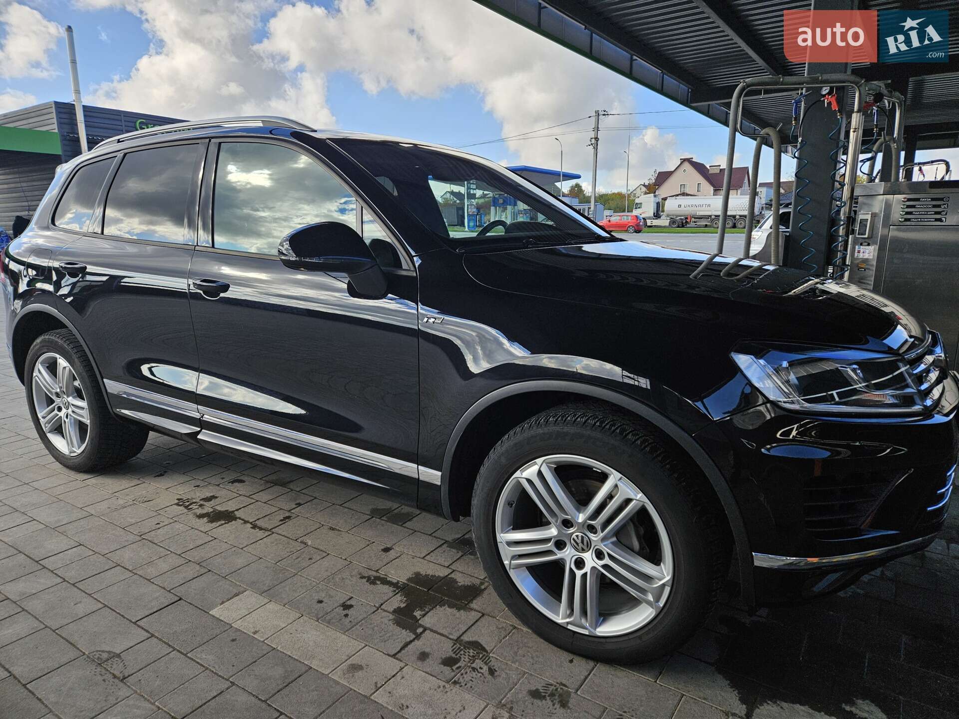 Volkswagen Touareg 2018 VIN WVGZZZ7PZJD013690 фото оголошення 2 з 11