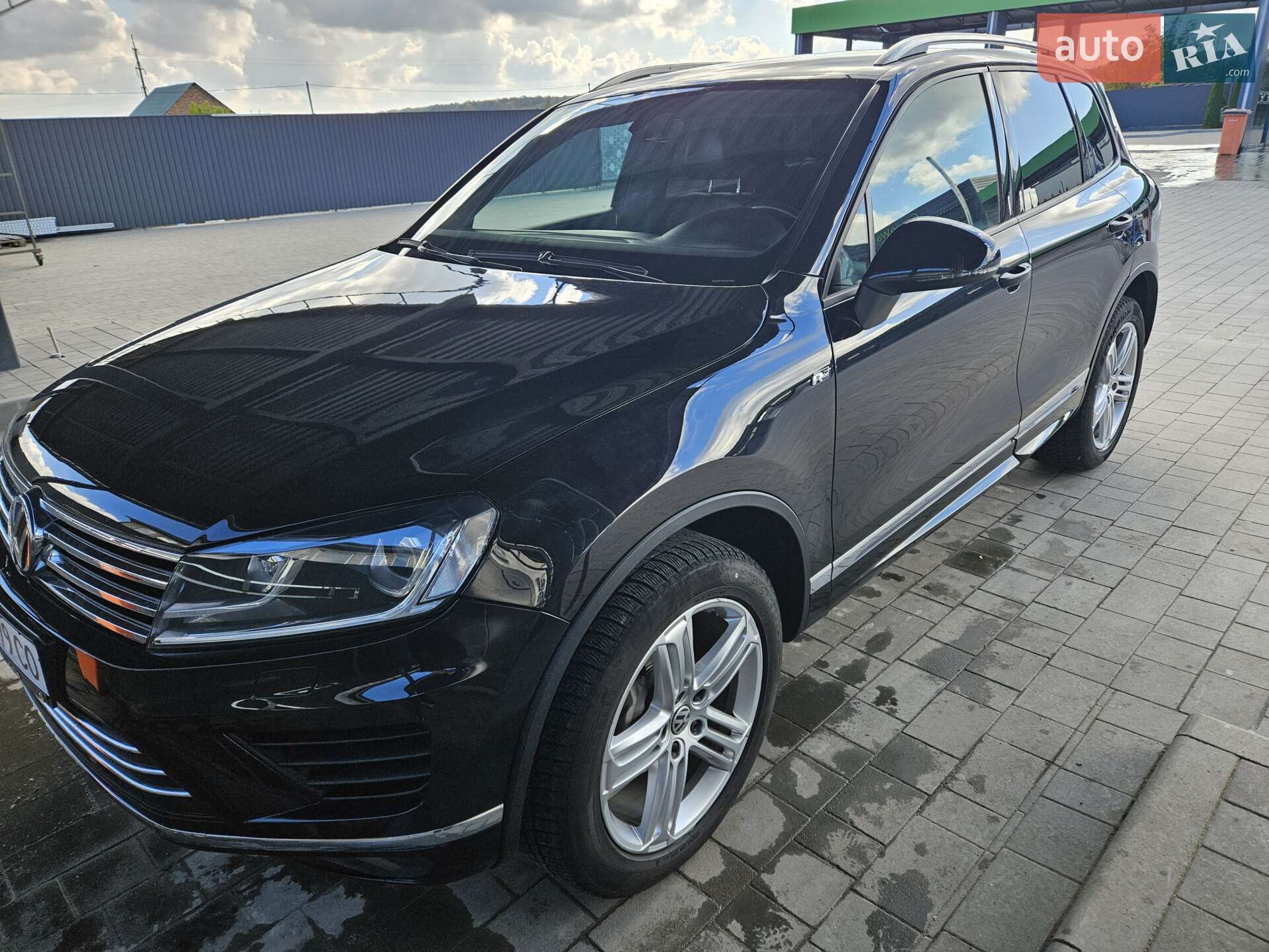 Volkswagen Touareg 2018 VIN WVGZZZ7PZJD013690 фото оголошення 3 з 11