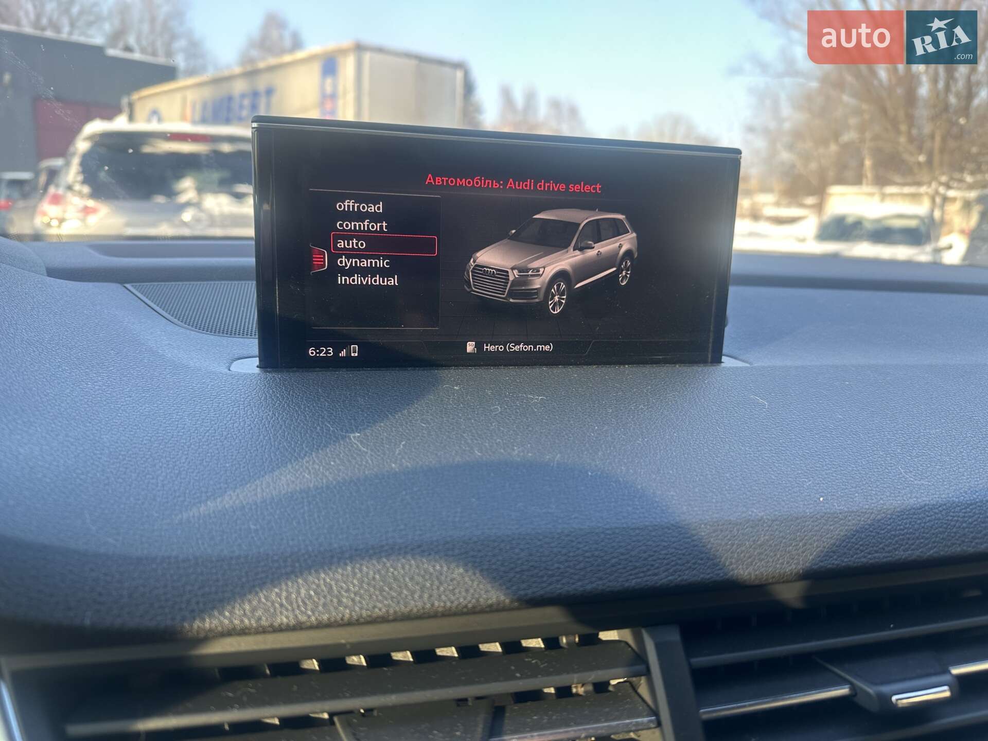 Audi Q7 2017 VIN WA1VAAF70HD052949 фото оголошення 30 з 39