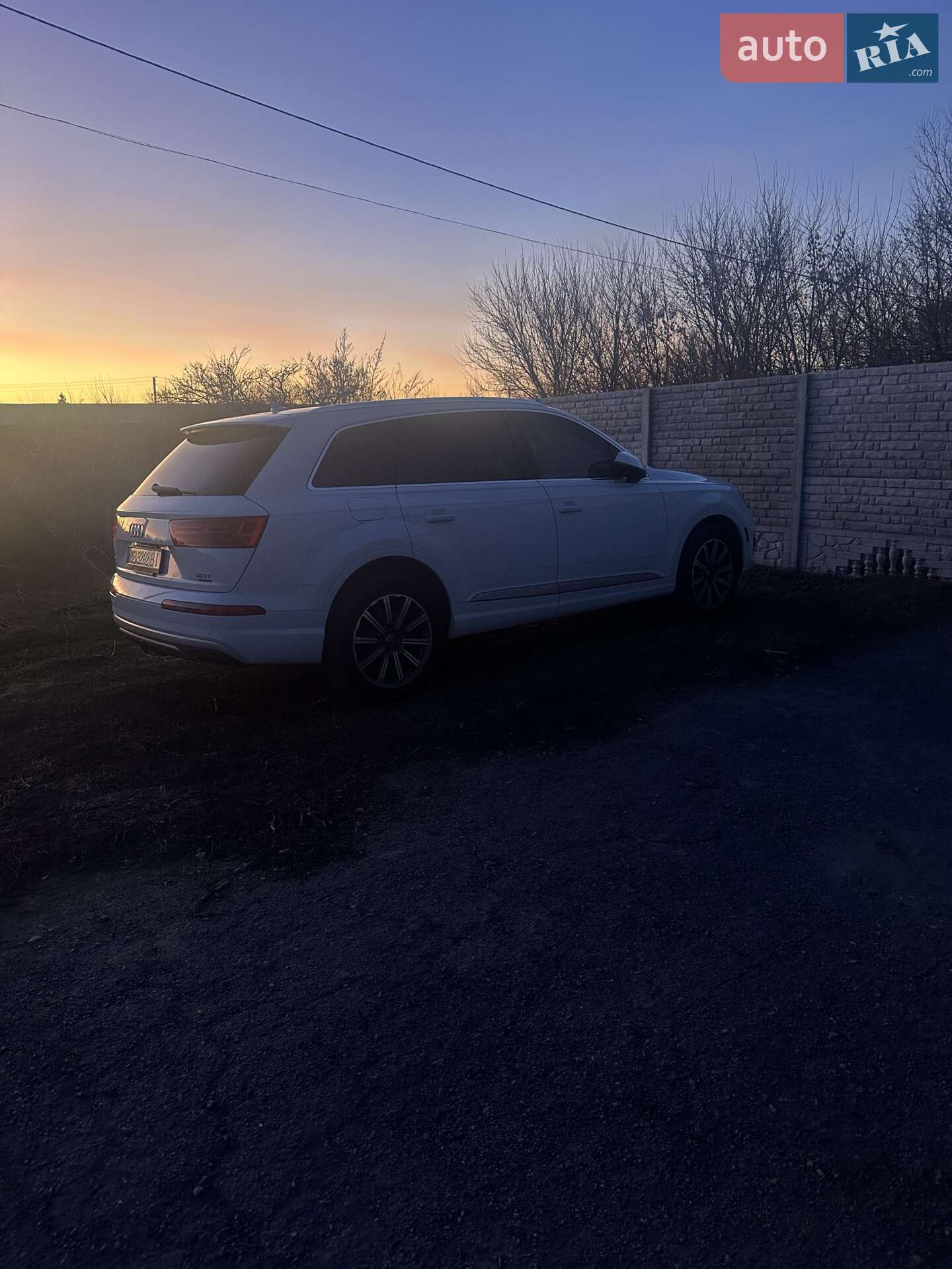 Audi Q7 2017 VIN WA1VAAF70HD052949 фото оголошення 33 з 39
