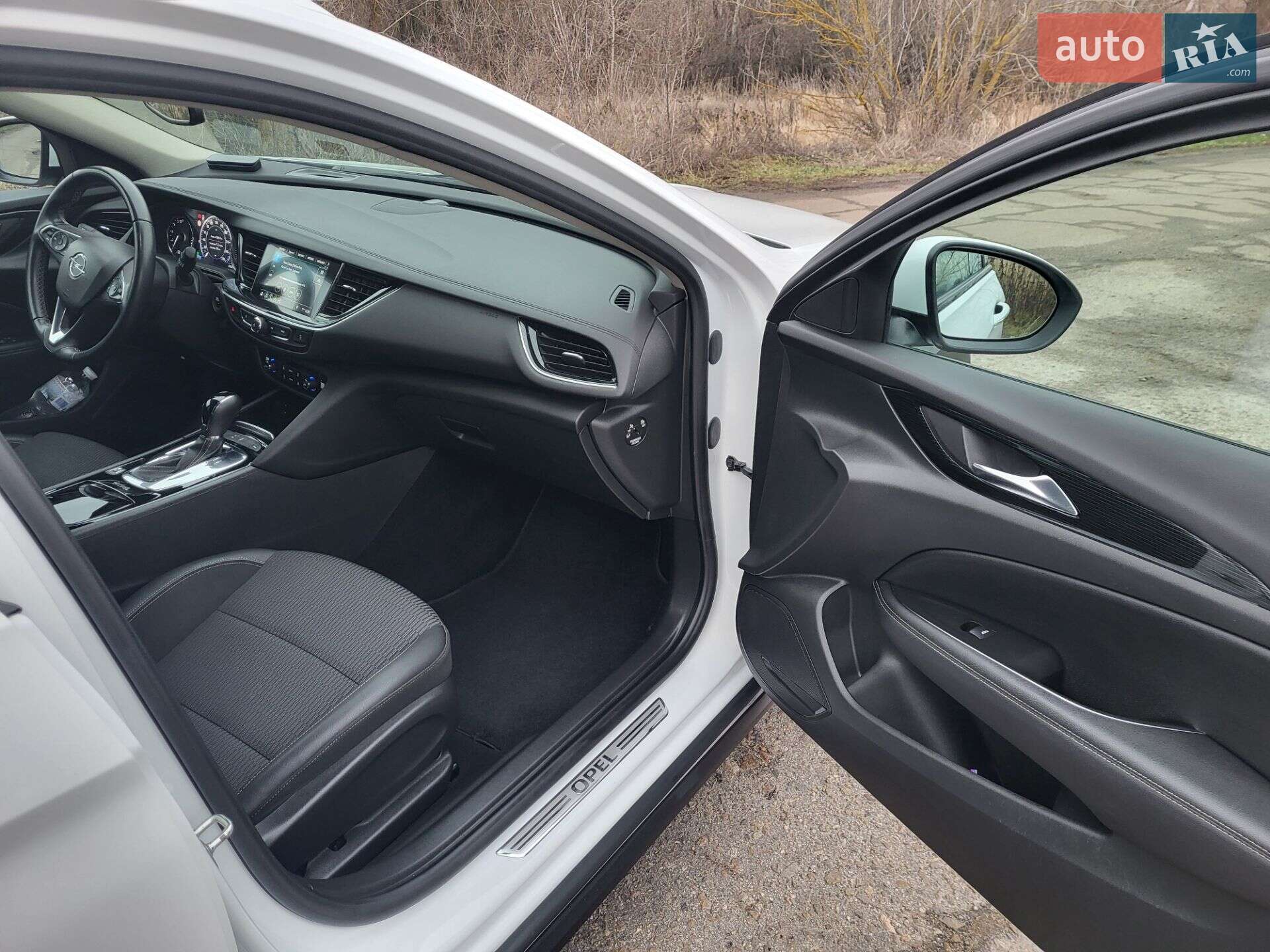 Opel Insignia 2019 VIN W0VZT8EG0K1042285 фото оголошення 27 з 34