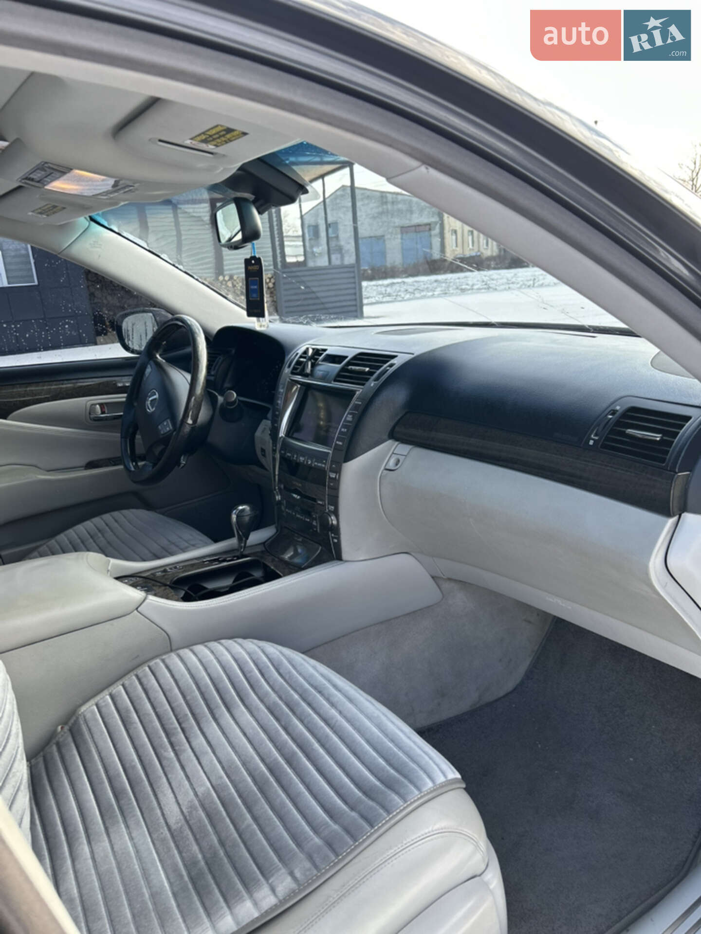 Lexus LS 2007 VIN JTHGL46F575011645 фото оголошення 25 з 27