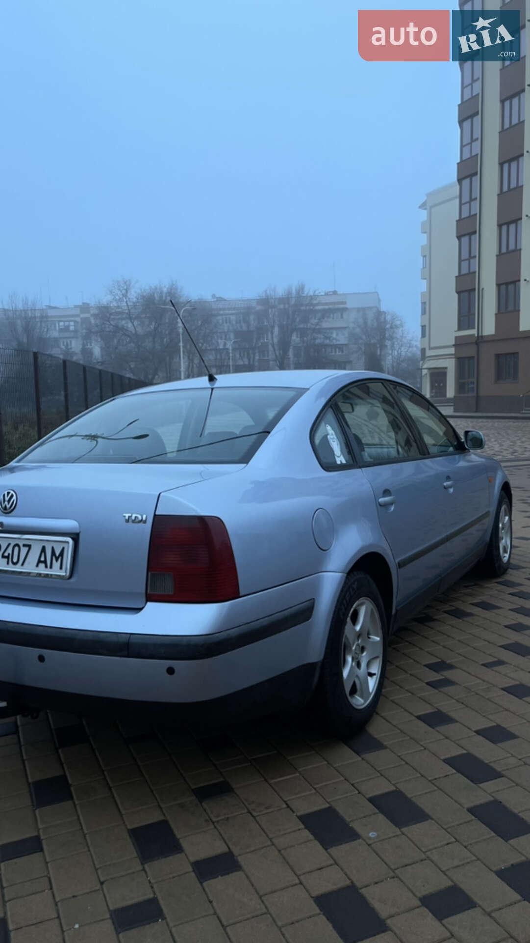Volkswagen Passat 1997 VIN WVWZZZ3BZWE275199 фото оголошення 2 з 11