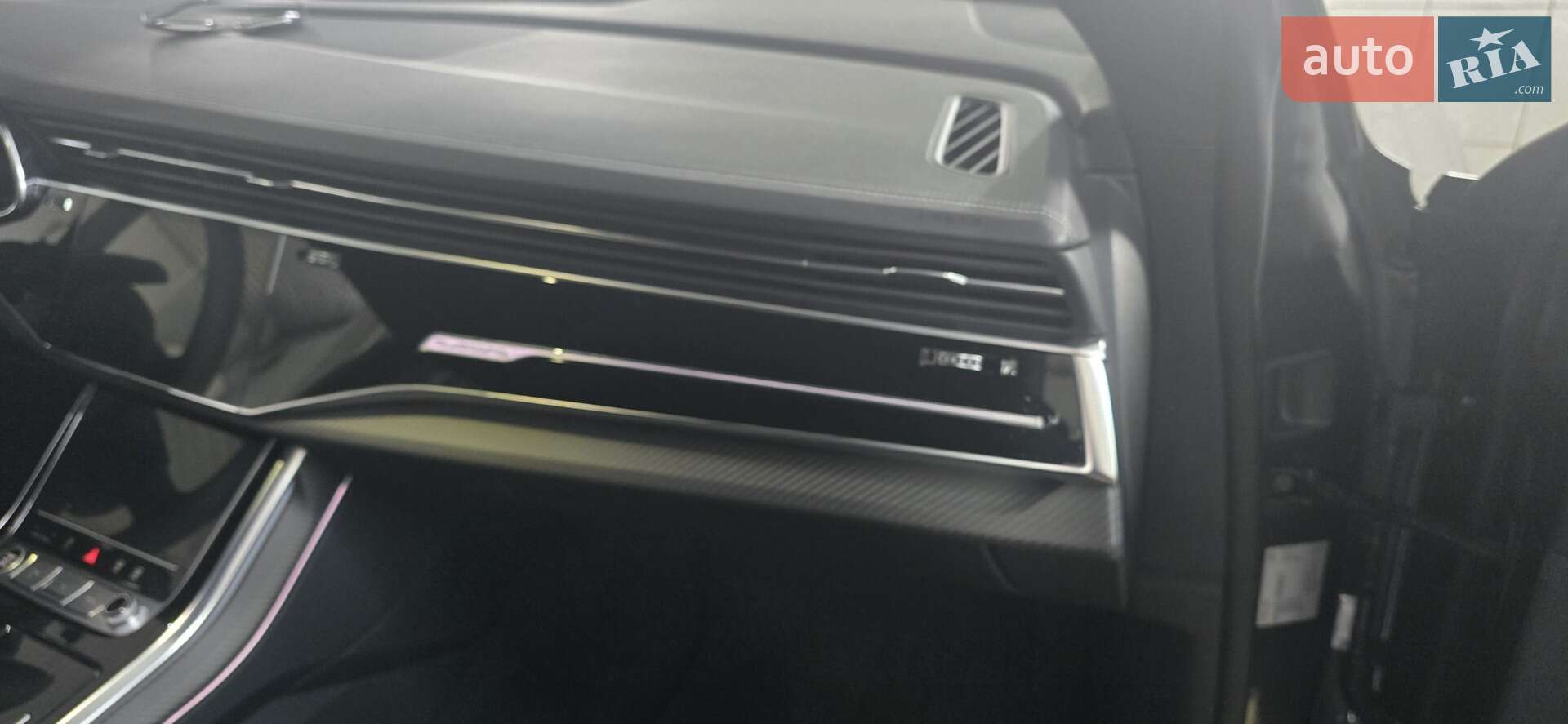 Audi Q8 2024 VIN WAUZZZF11SD009431 фото оголошення 8 з 22