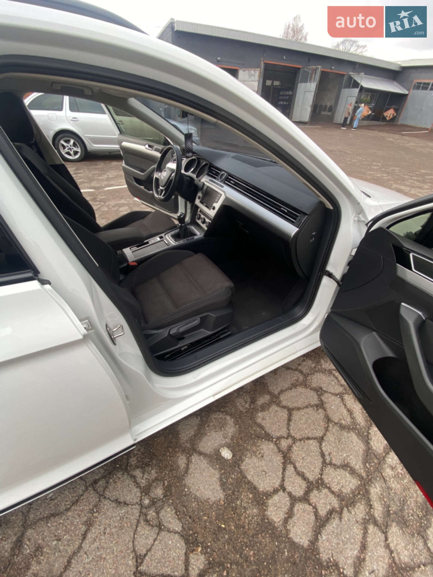 Volkswagen Passat 2015 VIN WVWZZZ3CZFE404243 фото оголошення 39 з 46