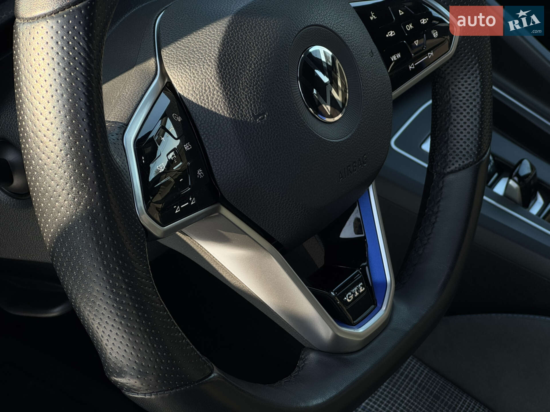 Volkswagen Golf GTE 2021 VIN WVWZZZCDZMW352247 фото оголошення 23 з 34