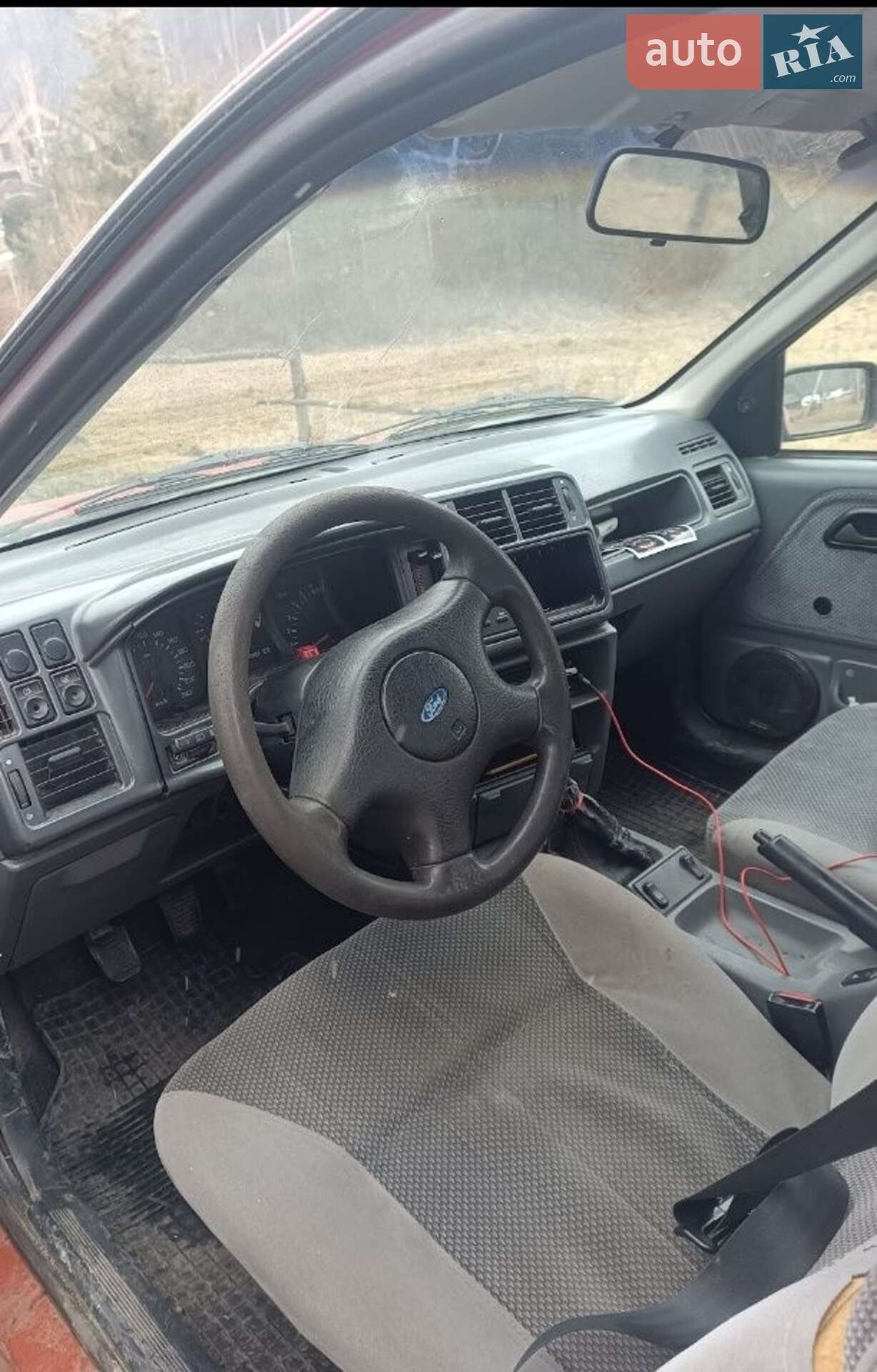 Ford Sierra 1992 VIN WF0FXXGBBFNY84356 фото оголошення 2 з 3