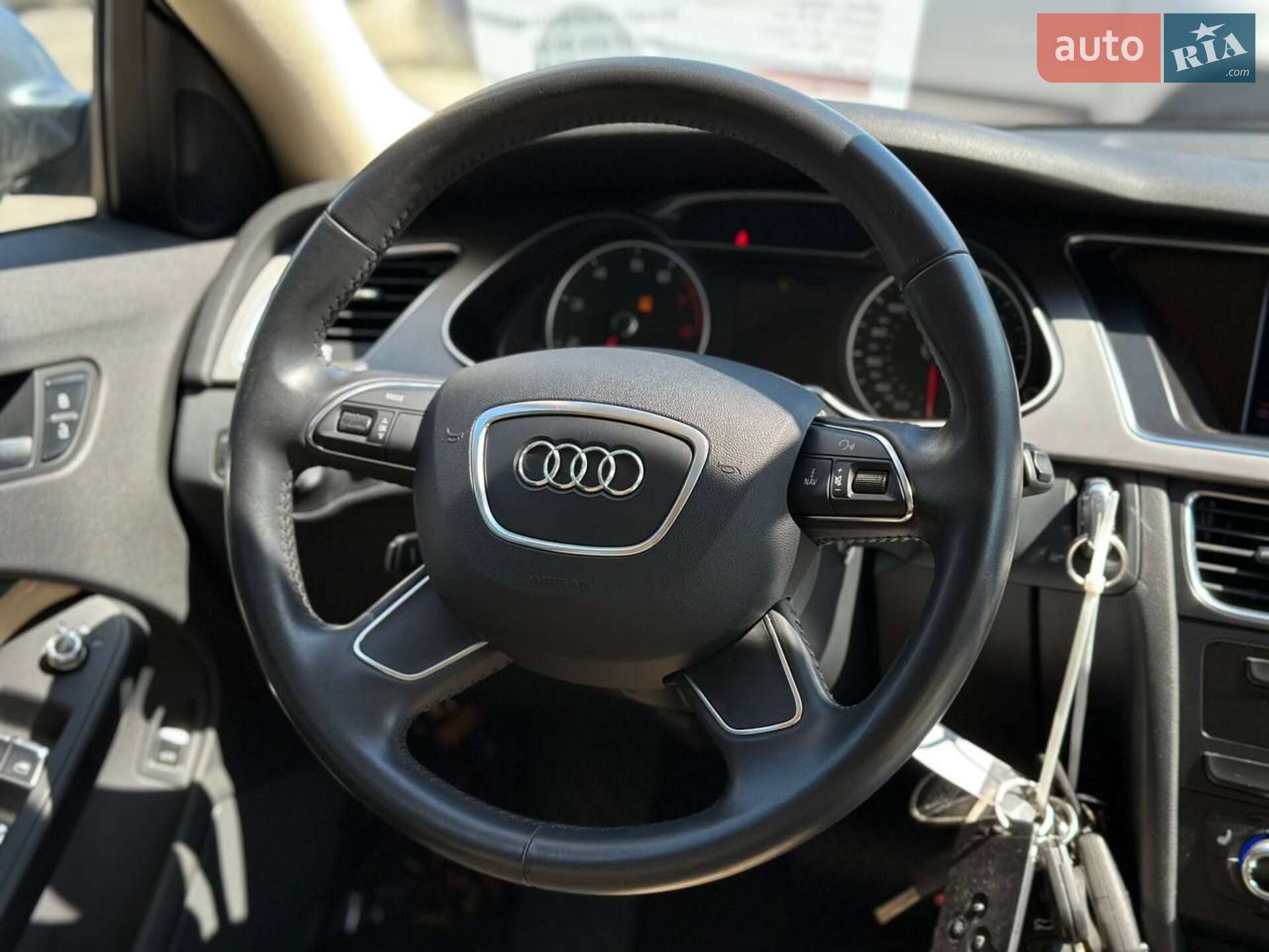 Audi A4 2013 VIN WAUFFAFL1DN015547 фото оголошення 7 з 56