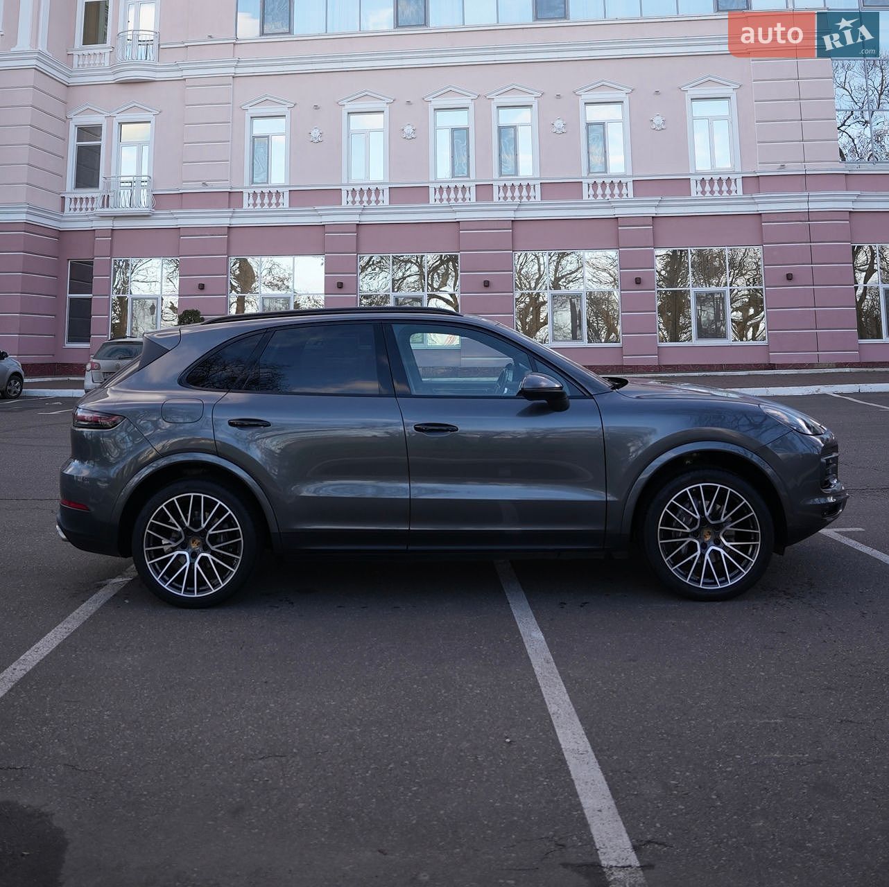 Porsche Cayenne 2019 VIN WP1AA2AY6KDA12567 фото оголошення 4 з 17