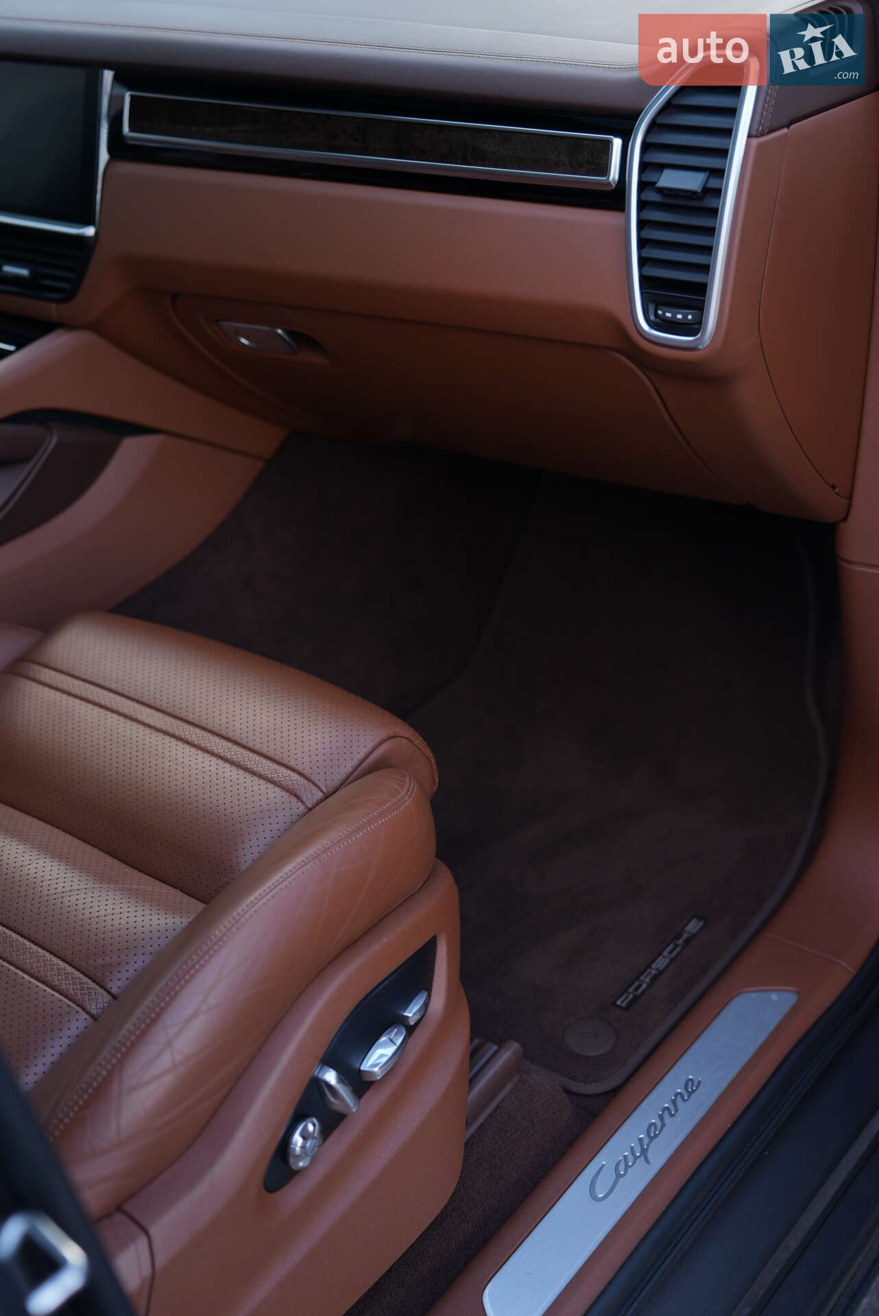 Porsche Cayenne 2019 VIN WP1AA2AY6KDA12567 фото оголошення 15 з 17