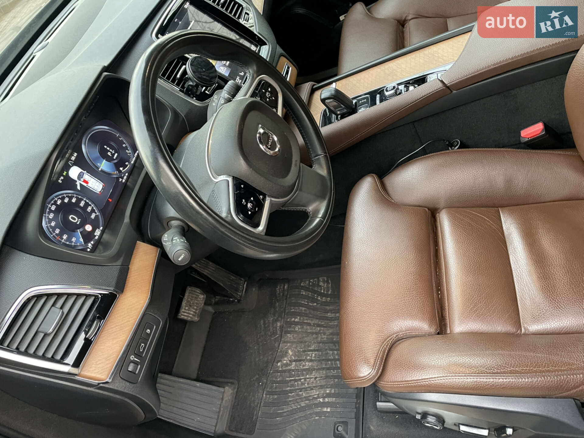 Volvo XC90 2021 VIN YV1LFBMVDM1766323 фото оголошення 21 з 43