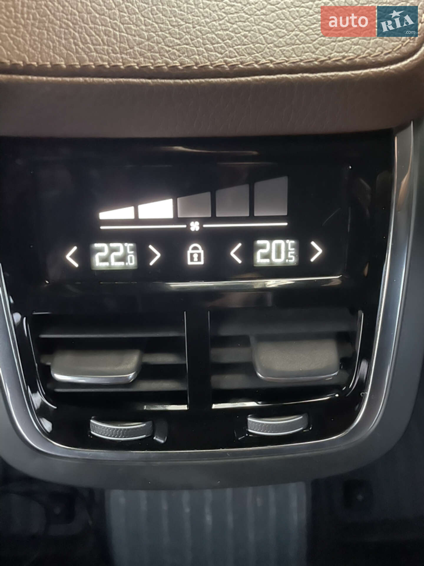Volvo XC90 2021 VIN YV1LFBMVDM1766323 фото оголошення 35 з 43