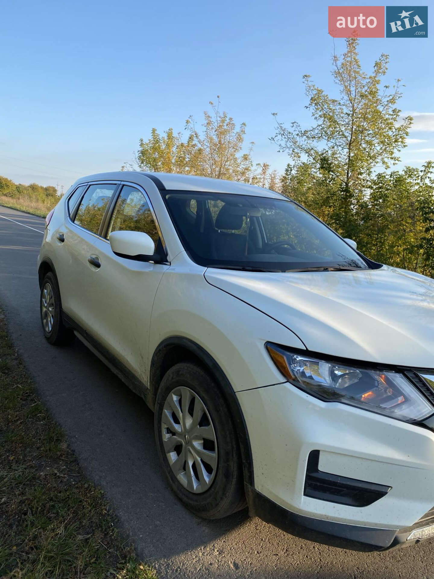 Nissan Rogue 2017 VIN KNMAT2MT9HP576877 фото оголошення 2 з 24