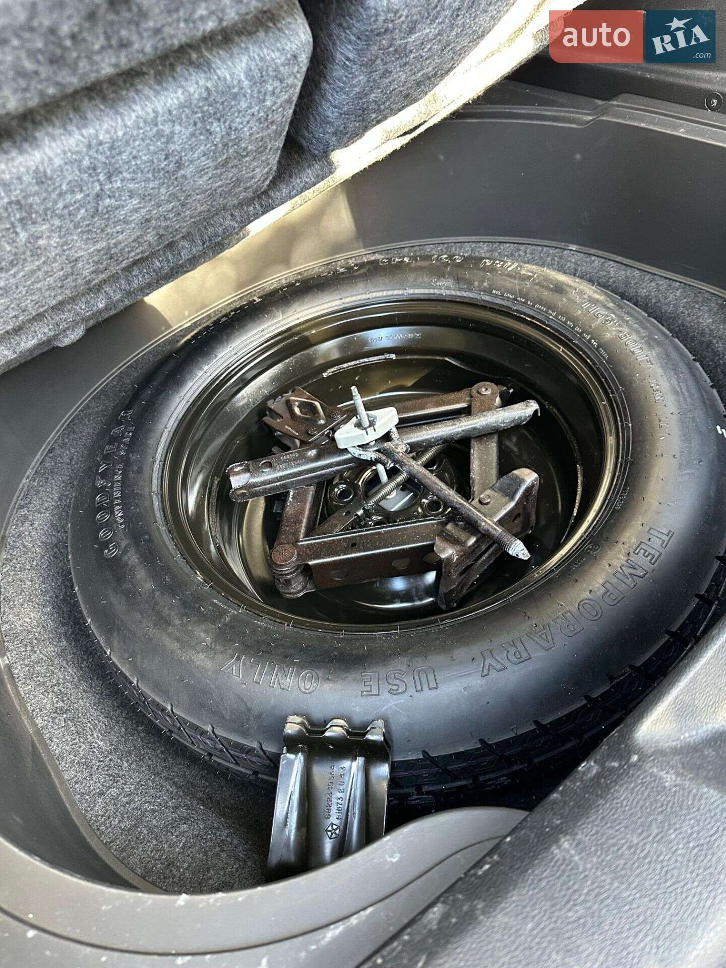 Jeep Cherokee 2013 VIN 1C4PJMAB7EW165941 фото оголошення 14 з 17