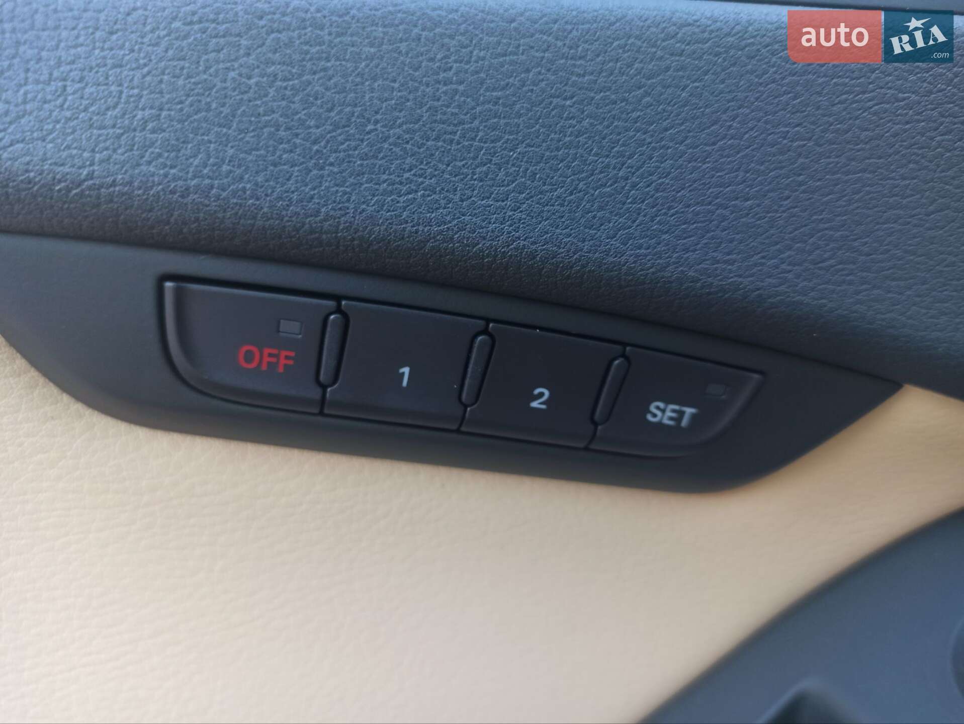 Audi A4 2013 VIN WAUFFAFL1DN015547 фото оголошення 17 з 40