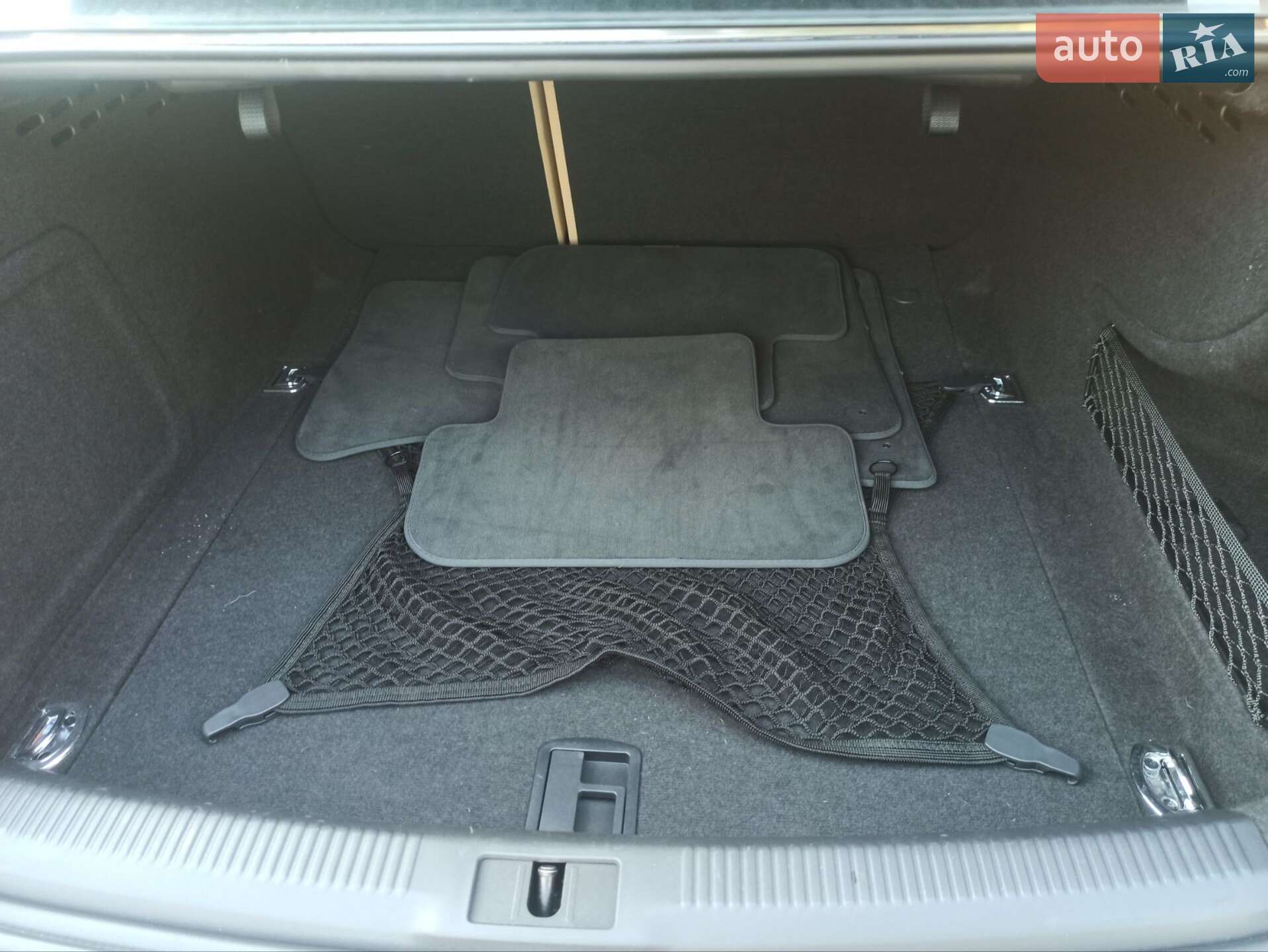 Audi A4 2013 VIN WAUFFAFL1DN015547 фото оголошення 19 з 40