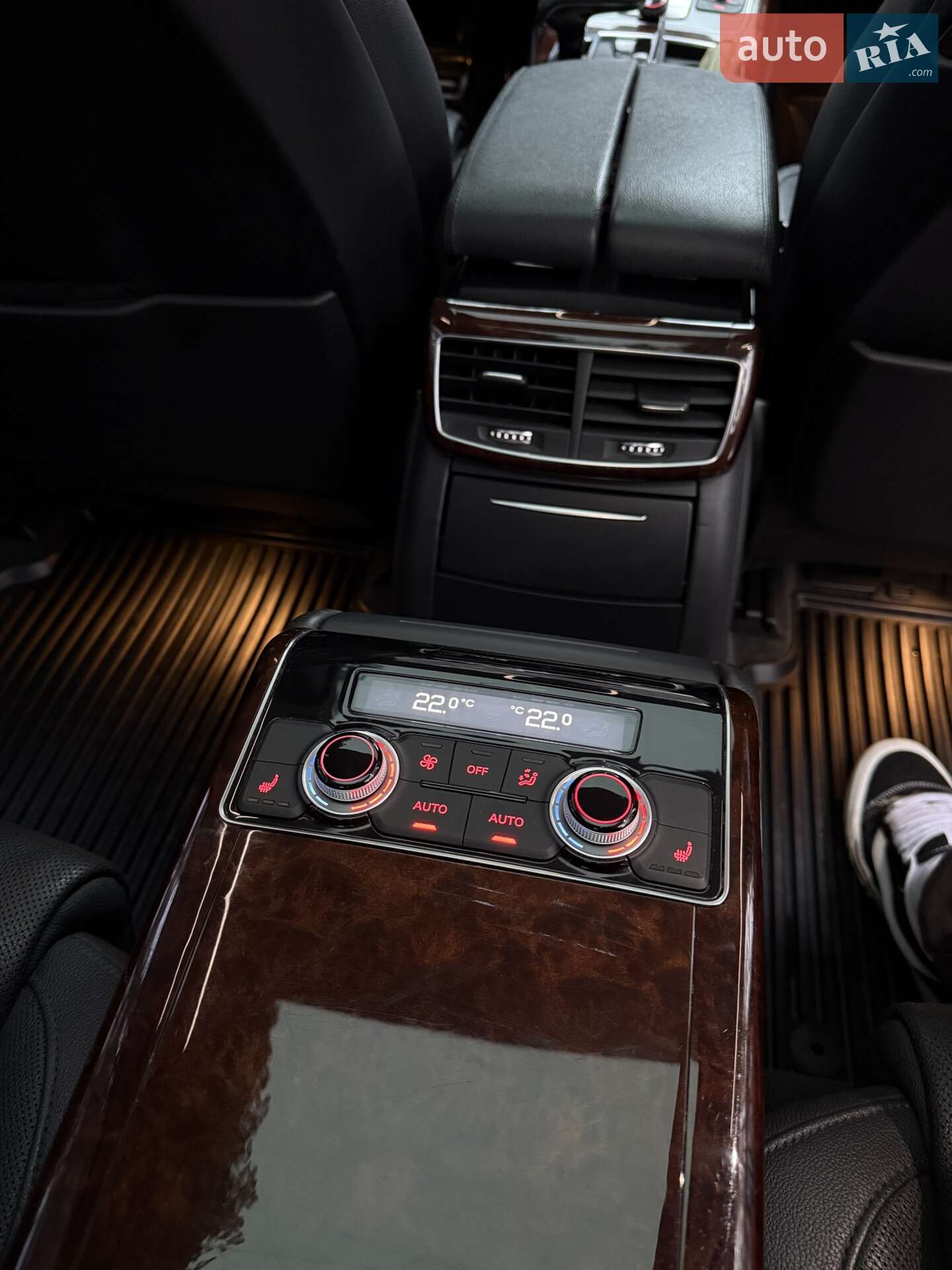 Audi A8 2013 VIN WAURMAFD7EN000807 фото оголошення 16 з 16