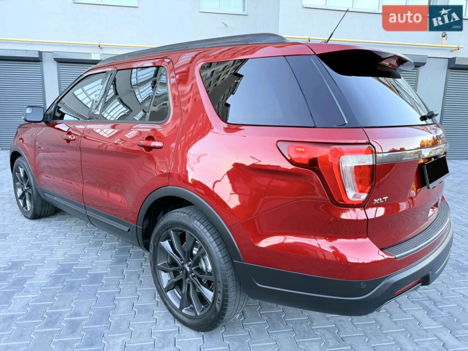 Ford Explorer 2018 VIN 1FM5K7D81JGC66978 фото оголошення 7 з 26