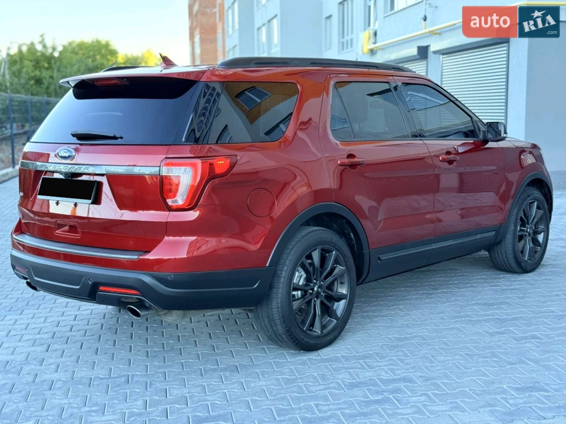 Ford Explorer 2018 VIN 1FM5K7D81JGC66978 фото оголошення 8 з 26