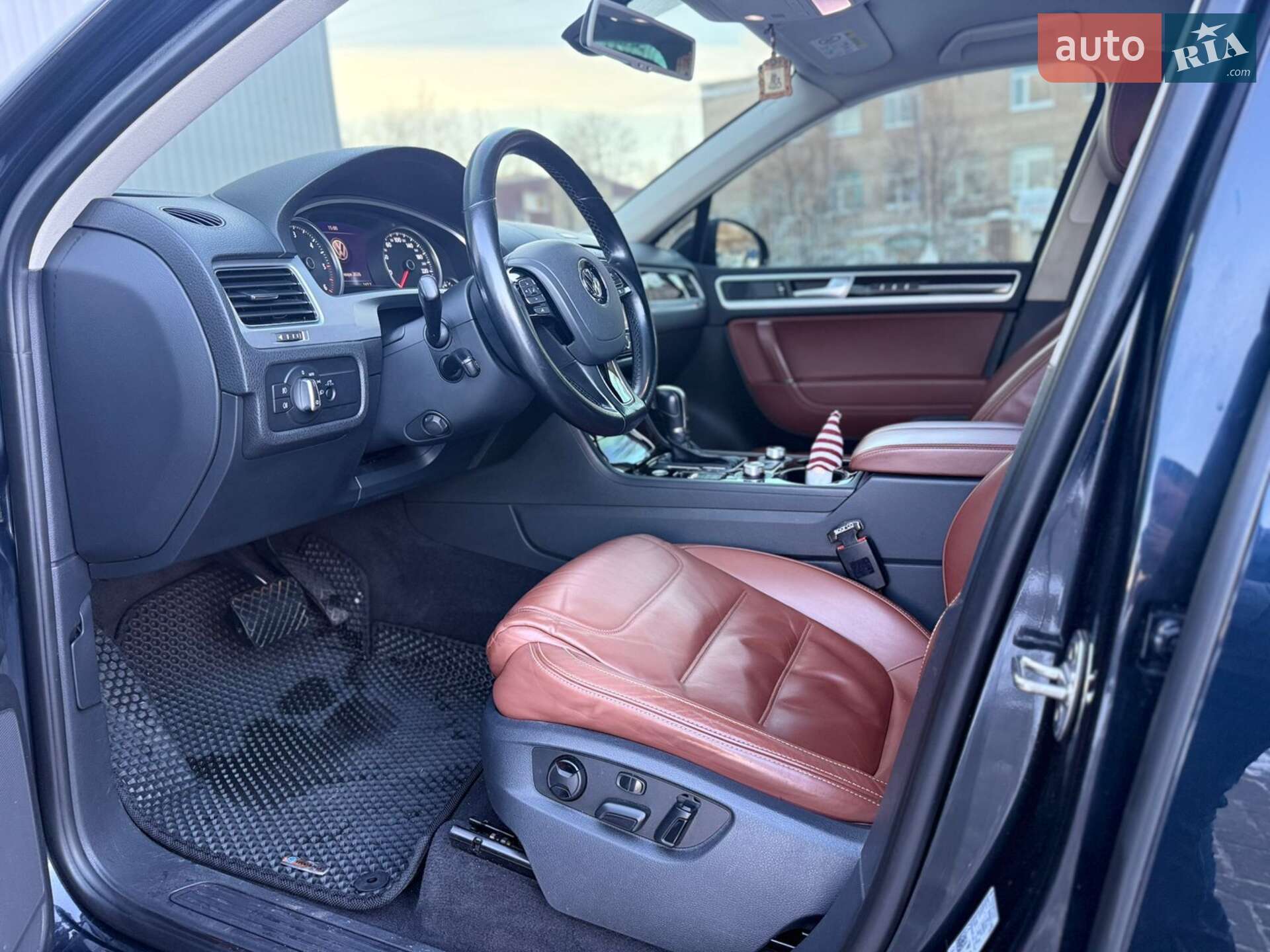 Volkswagen Touareg 2015 VIN WVGZZZ7PZFD013762 фото оголошення 8 з 23