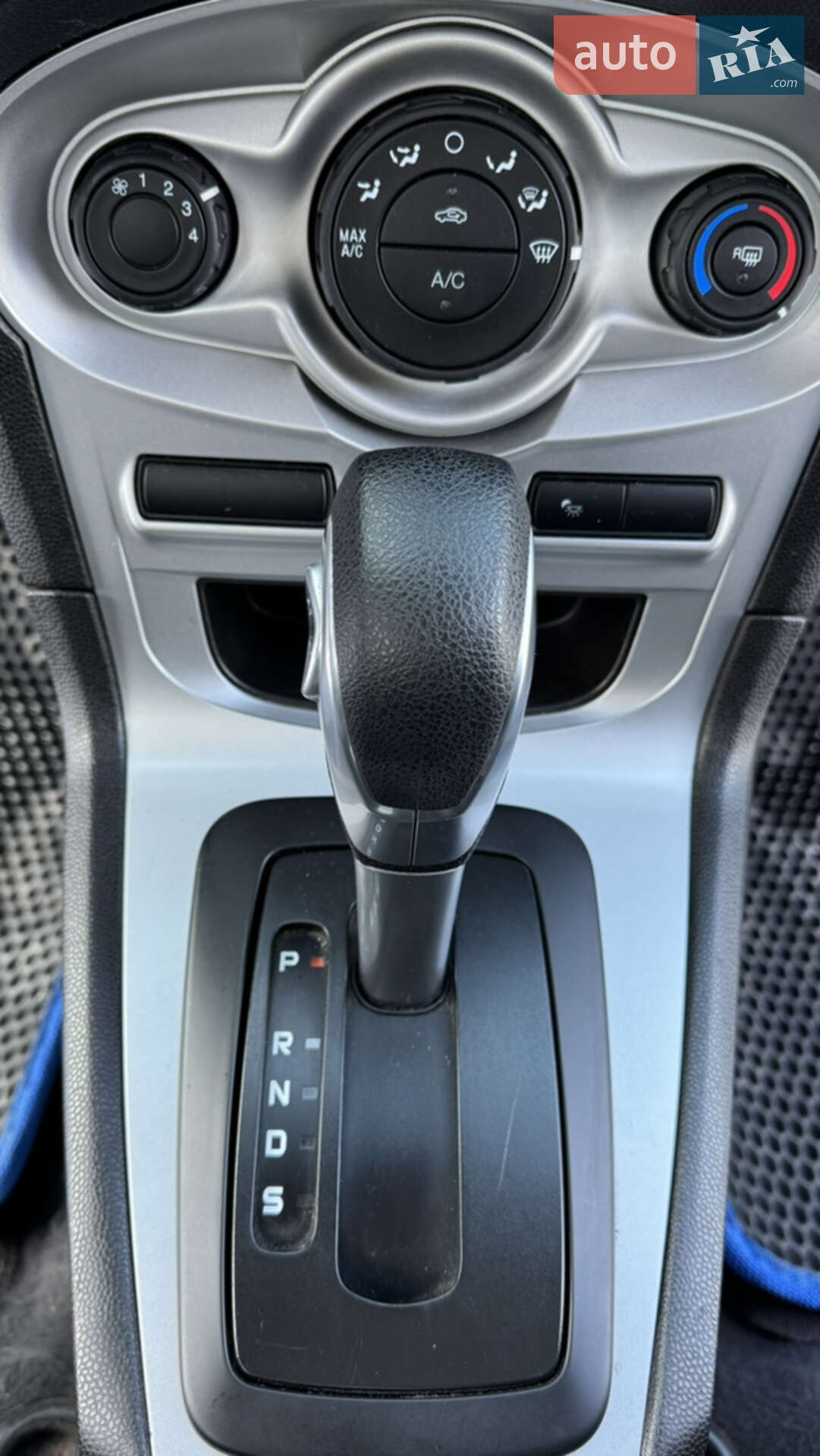 Ford Fiesta 2017 VIN 3FADP4BJ3HM126250 фото оголошення 6 з 15