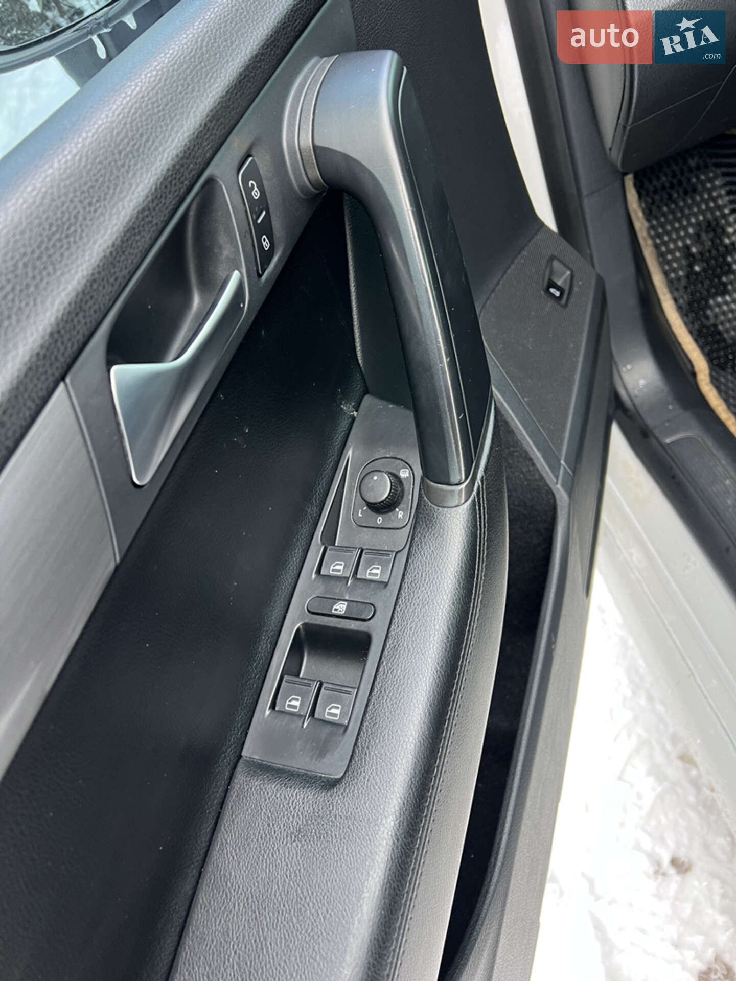 Volkswagen Passat 2012 VIN WVWZZZ3CZCE124857 фото оголошення 14 з 20