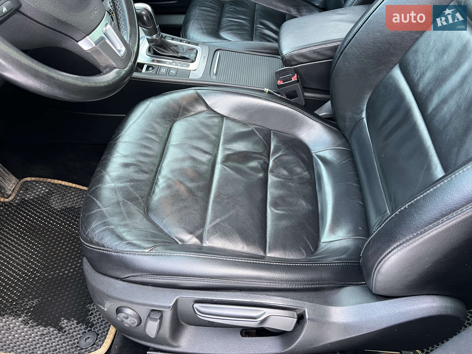 Volkswagen Passat 2012 VIN WVWZZZ3CZCE124857 фото оголошення 17 з 20