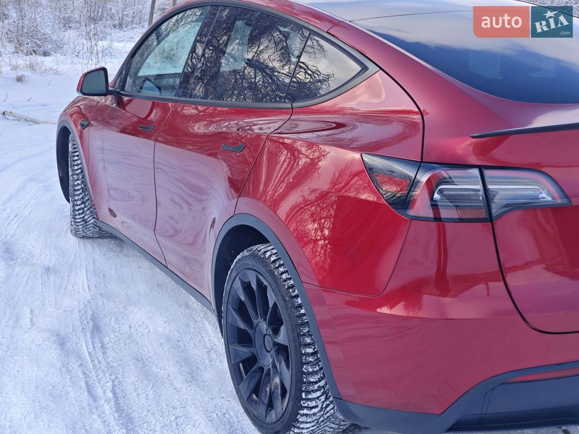 Tesla Model Y 2024 VIN 7SAYGAEEXRF056411 фото оголошення 48 з 74