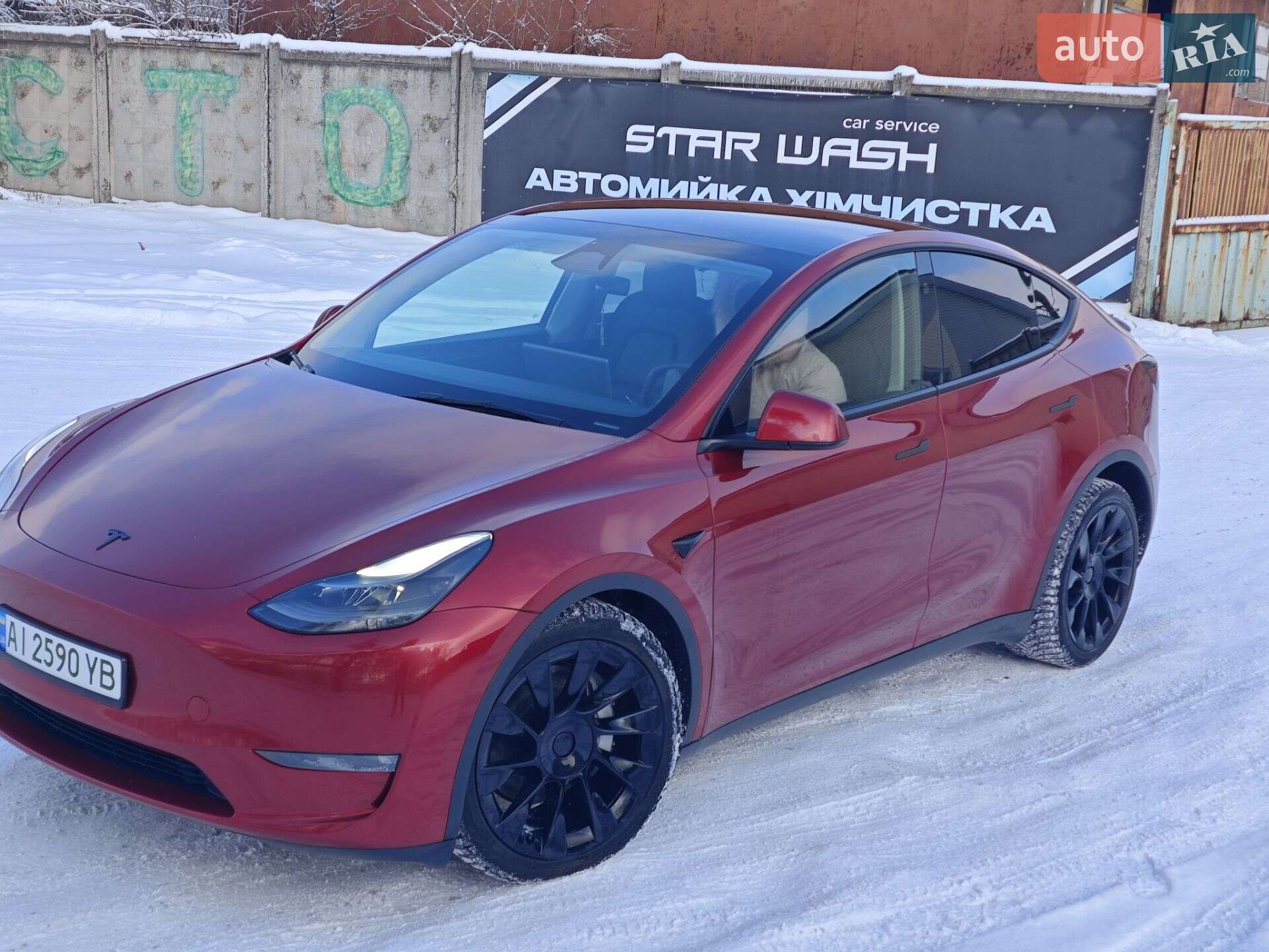 Tesla Model Y 2024 VIN 7SAYGAEEXRF056411 фото оголошення 52 з 74