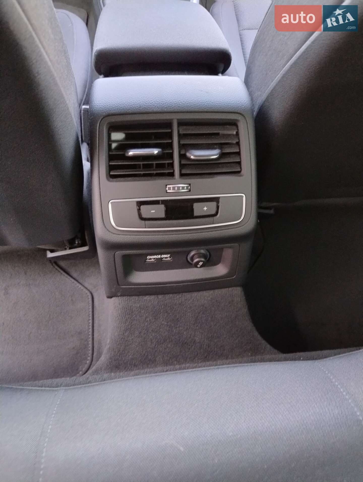 Audi A4 2022 VIN WAUZZZF46NA038178 фото оголошення 8 з 17