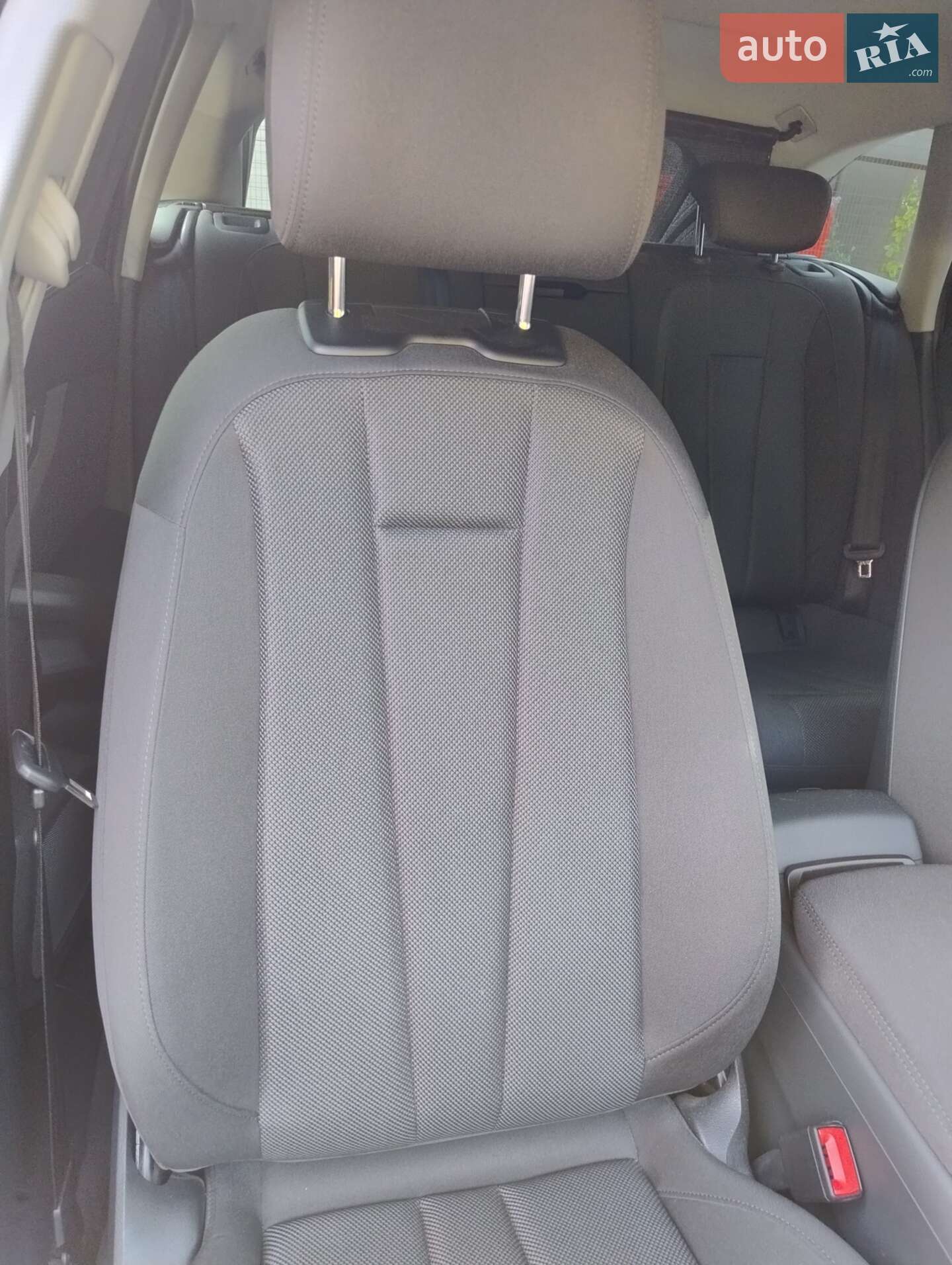 Audi A4 2022 VIN WAUZZZF46NA038178 фото оголошення 12 з 17