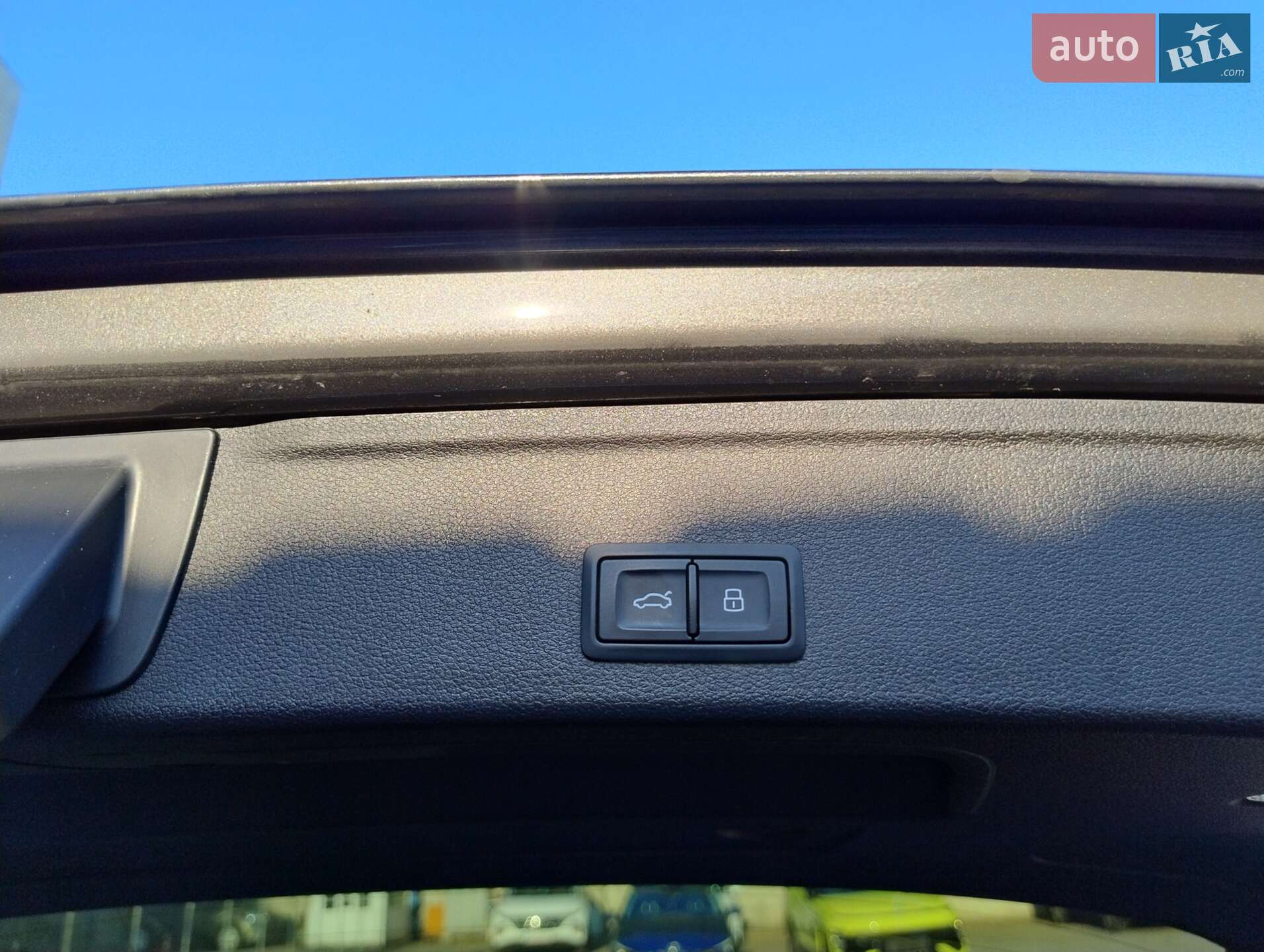 Audi A4 2022 VIN WAUZZZF46NA038178 фото оголошення 13 з 17