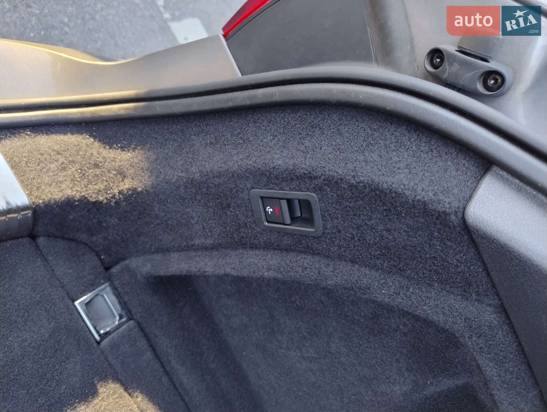 Audi A4 2022 VIN WAUZZZF46NA038178 фото оголошення 16 з 17