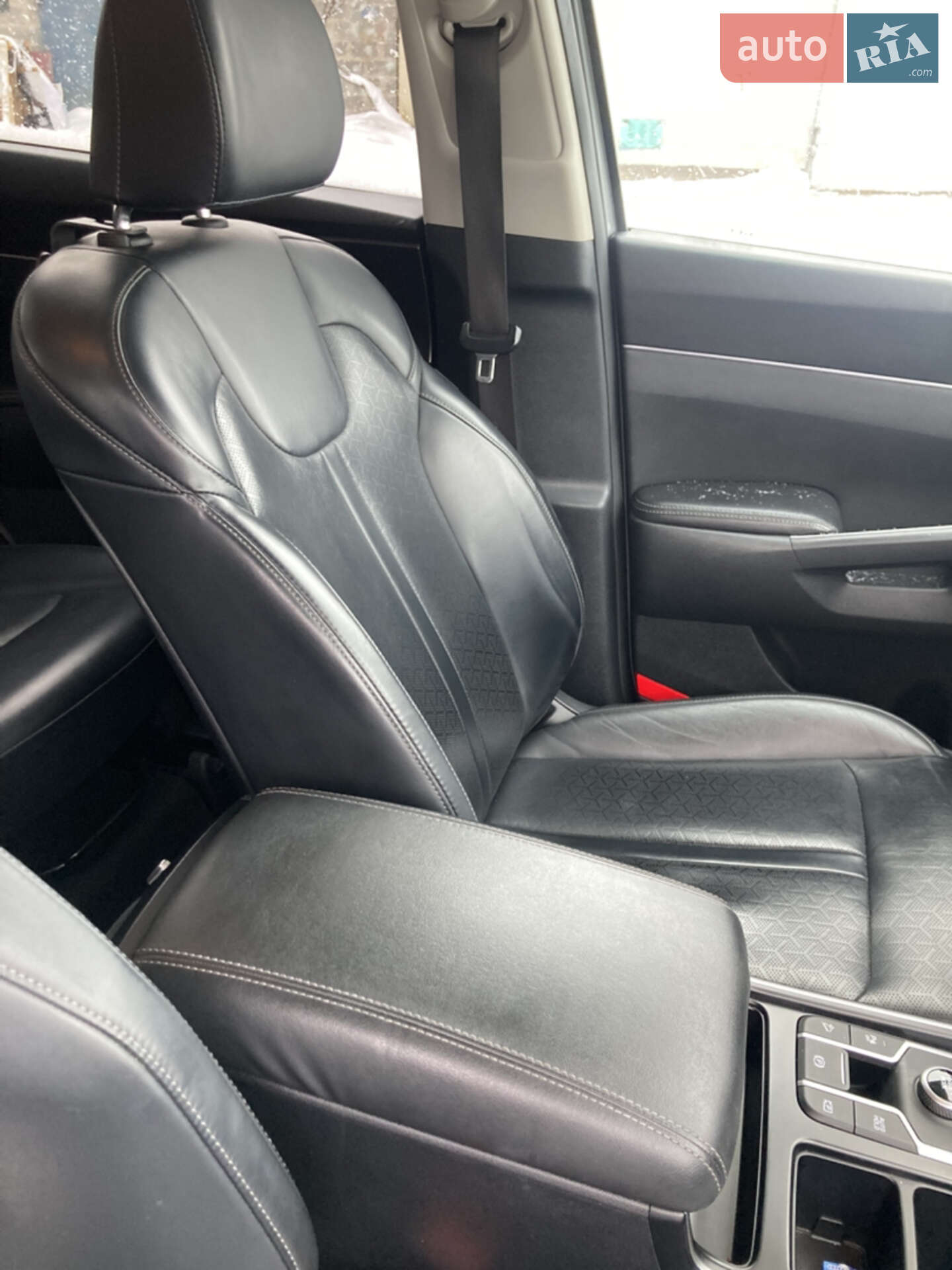 Kia Sorento 2022 VIN KNDRG4LG3N5090659 фото оголошення 28 з 33