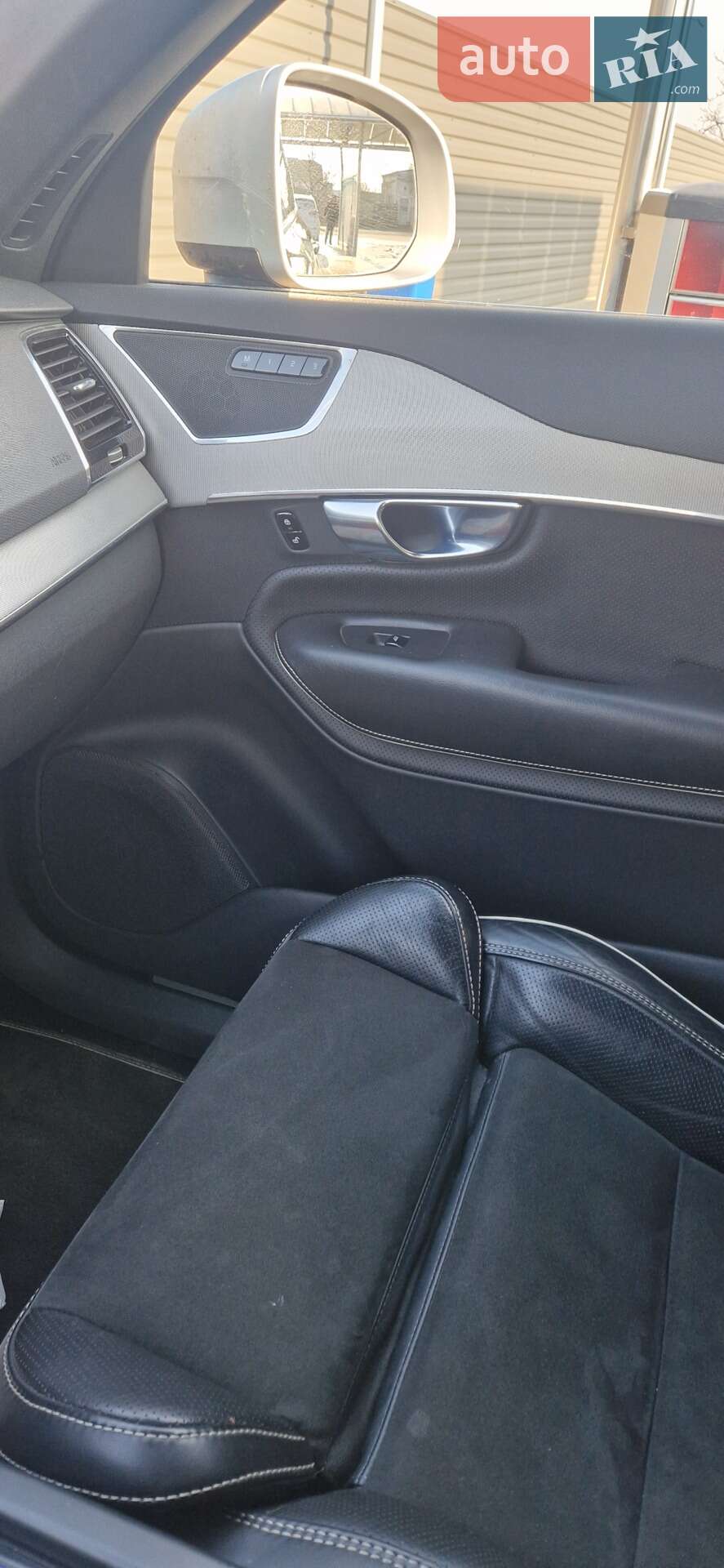 Volvo Xc90 2018 VIN YV1LFA8BDJ1385985 фото оголошення 6 з 24