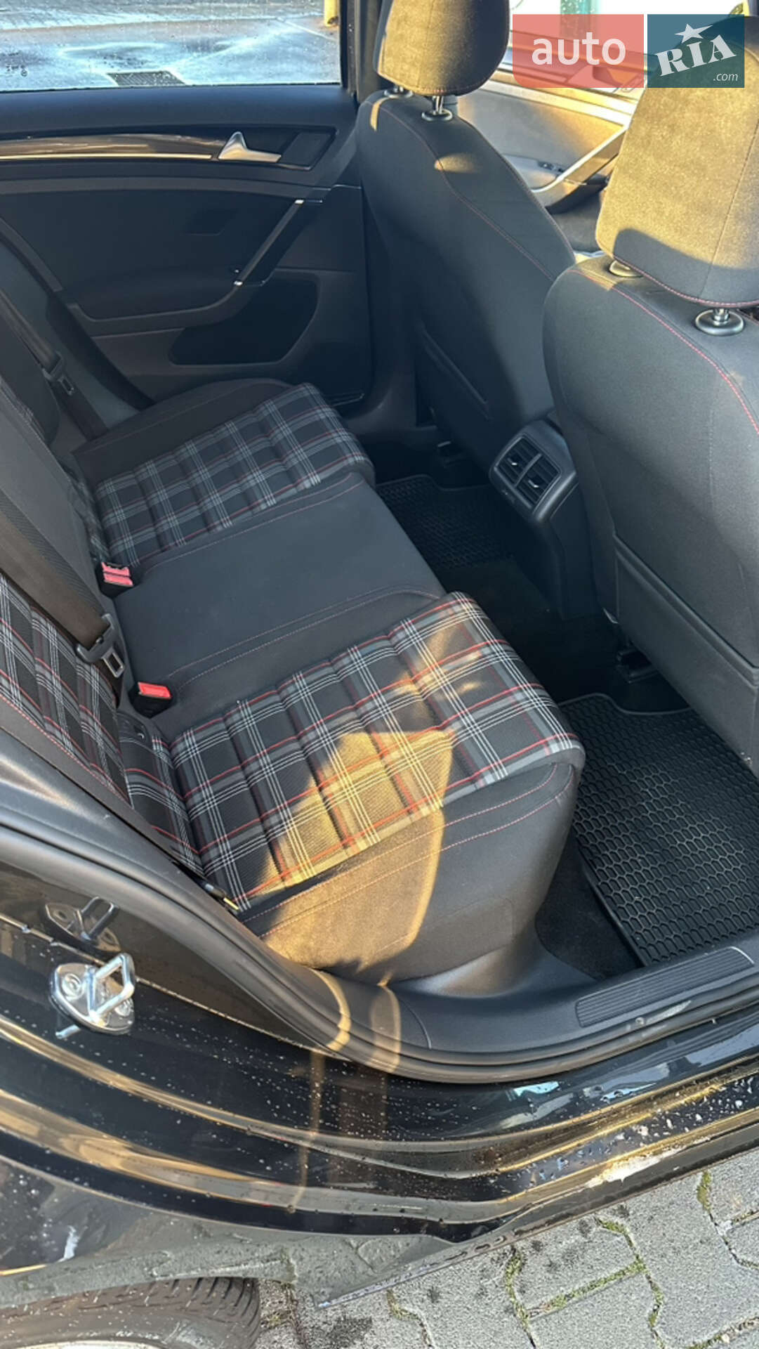 Volkswagen Golf GTI 2013 VIN WVWZZZAUZEW113398 фото оголошення 16 з 27