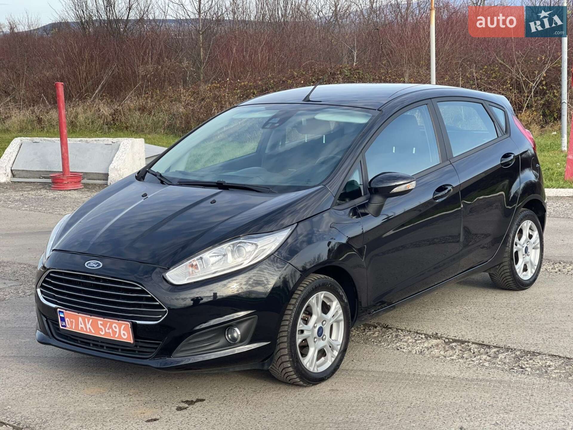 Ford Fiesta 2015 VIN WF0DXXGAKDFU24776 фото оголошення 4 з 41