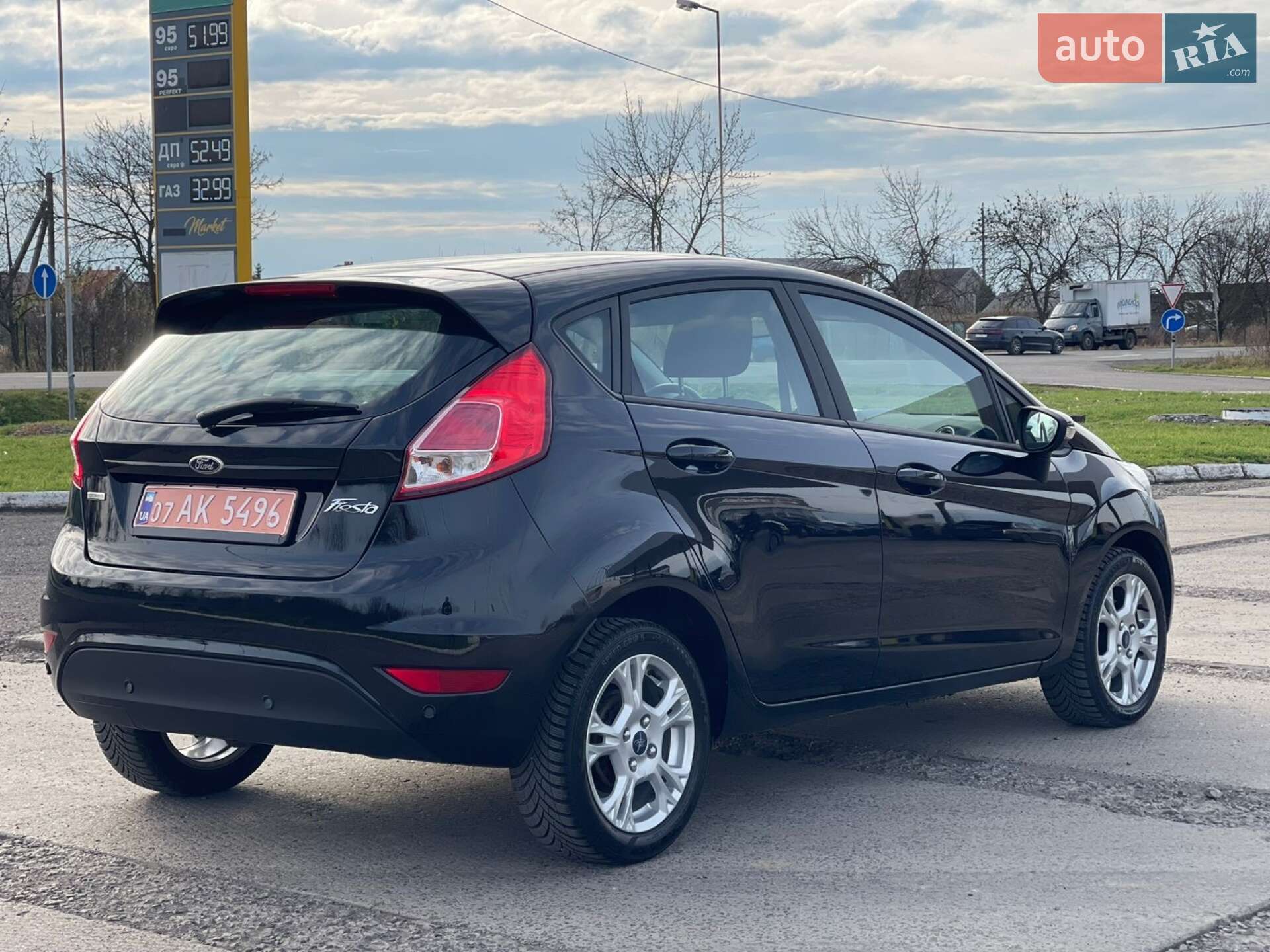 Ford Fiesta 2015 VIN WF0DXXGAKDFU24776 фото оголошення 8 з 41