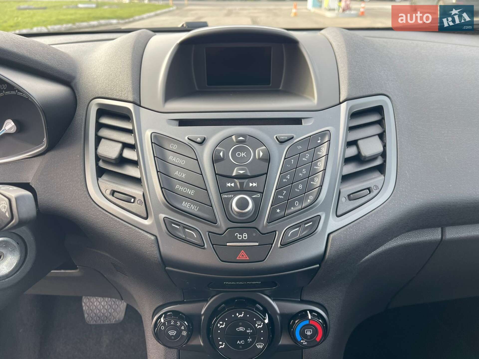 Ford Fiesta 2015 VIN WF0DXXGAKDFU24776 фото оголошення 13 з 41
