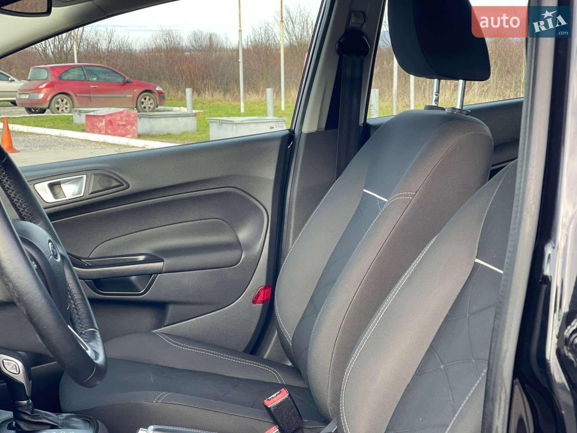 Ford Fiesta 2015 VIN WF0DXXGAKDFU24776 фото оголошення 16 з 41