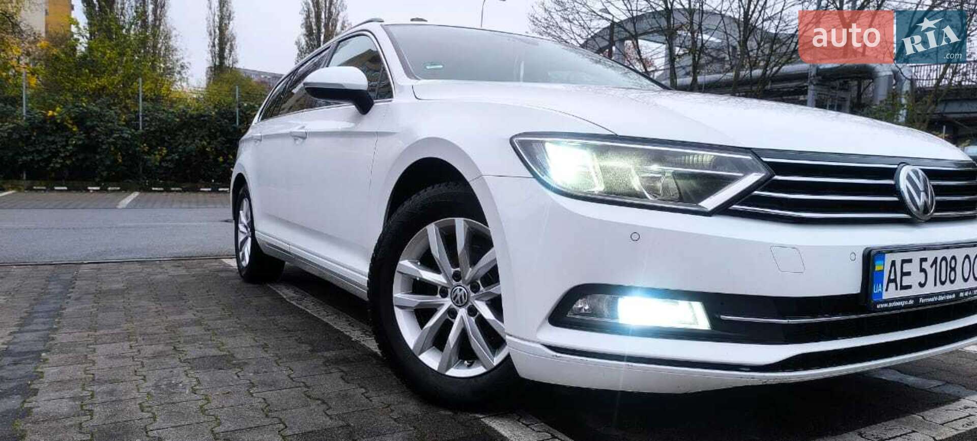 Volkswagen Passat 2016 VIN WVWZZZ3CZGP029610 фото оголошення 2 з 14