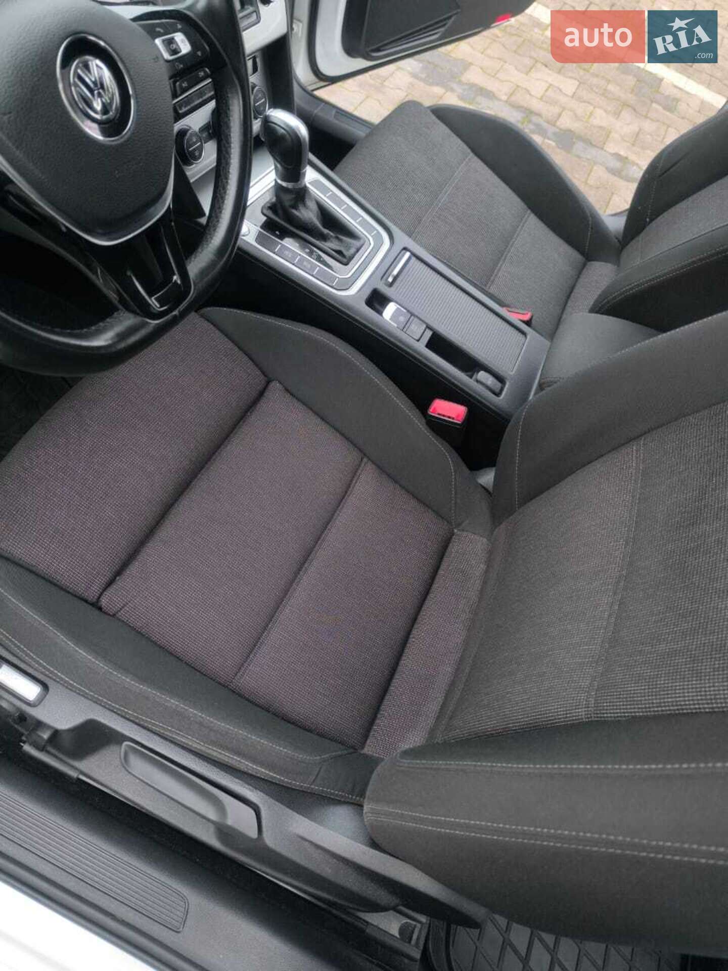 Volkswagen Passat 2016 VIN WVWZZZ3CZGP029610 фото оголошення 8 з 14