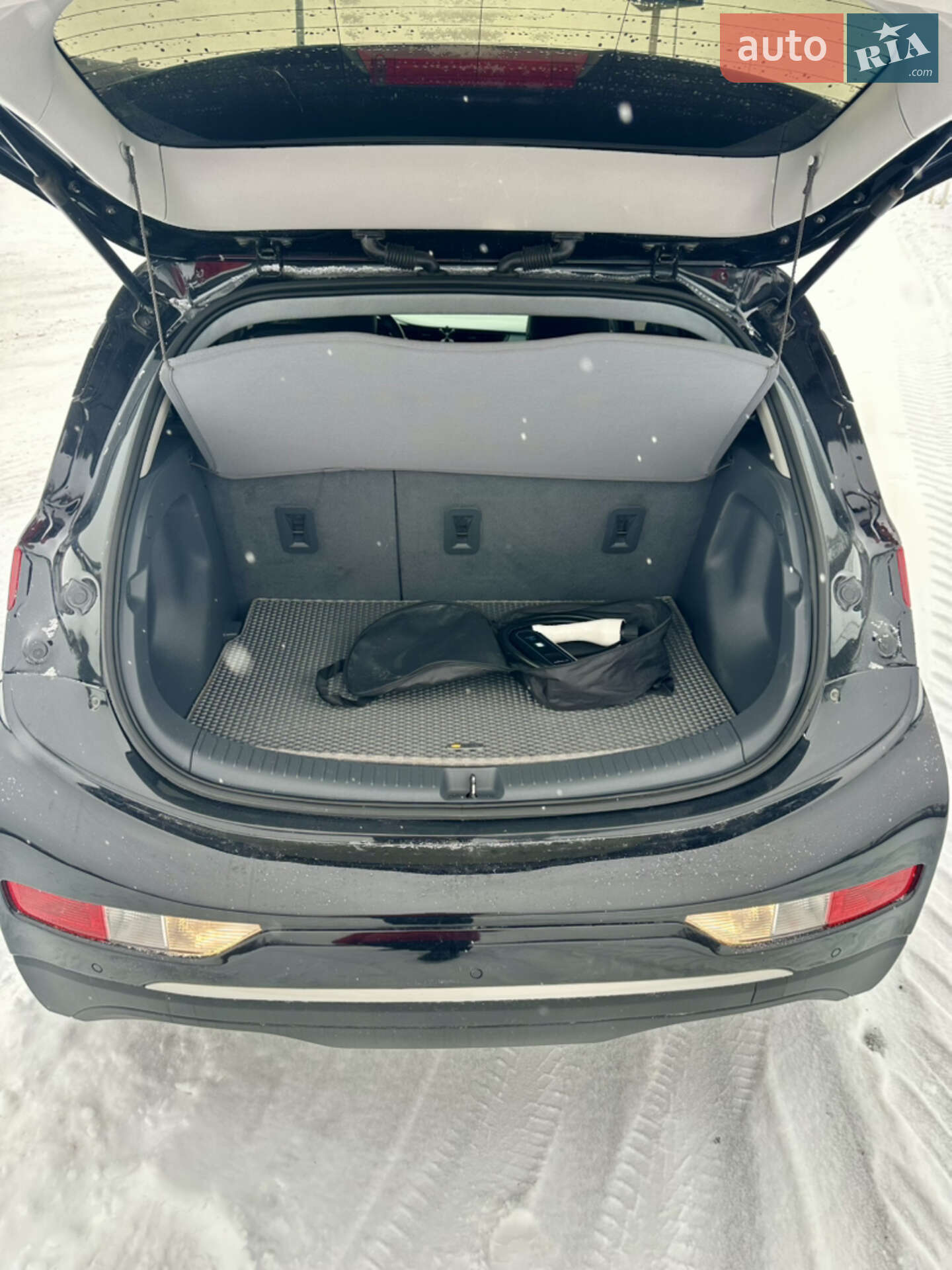 Chevrolet Bolt EV 2018 VIN 1G1FZ6S05K4117111 фото оголошення 11 з 27