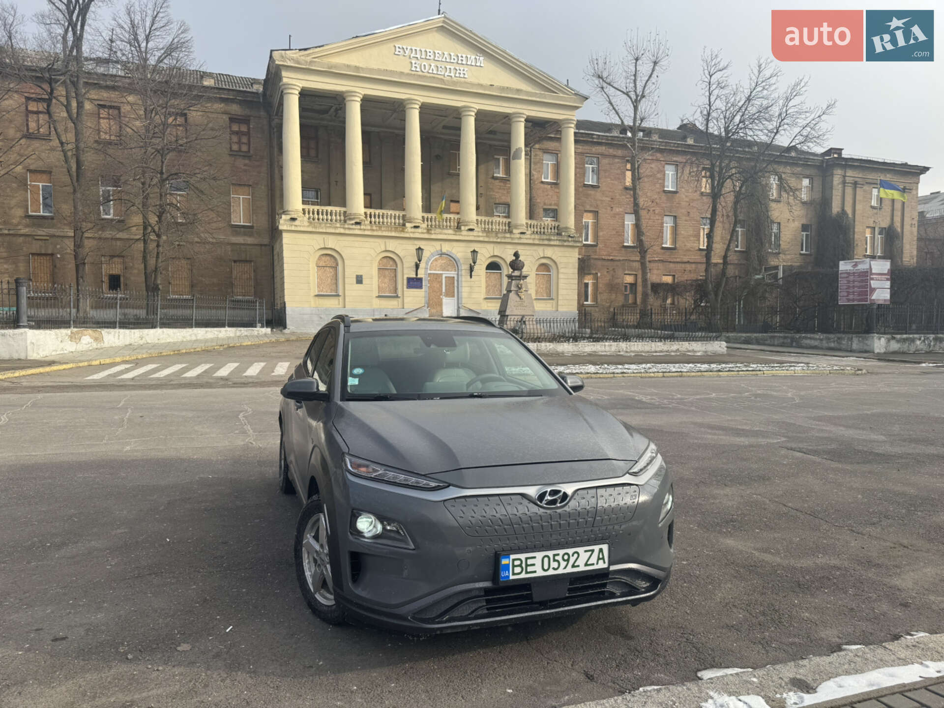Hyundai Kona Electric 2019 VIN KMHK581GFLU063650 фото оголошення 8 з 17