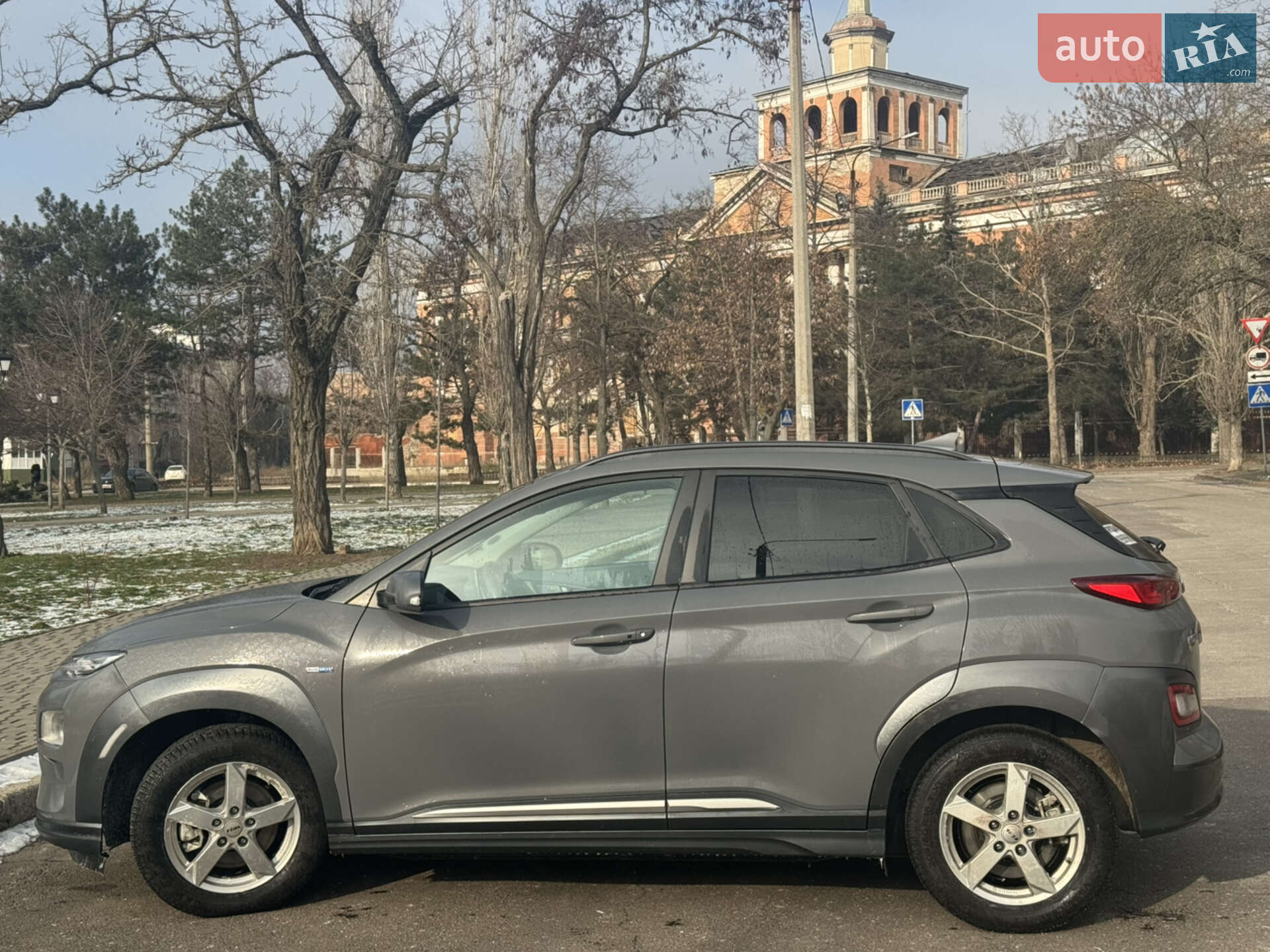 Hyundai Kona Electric 2019 VIN KMHK581GFLU063650 фото оголошення 6 з 17