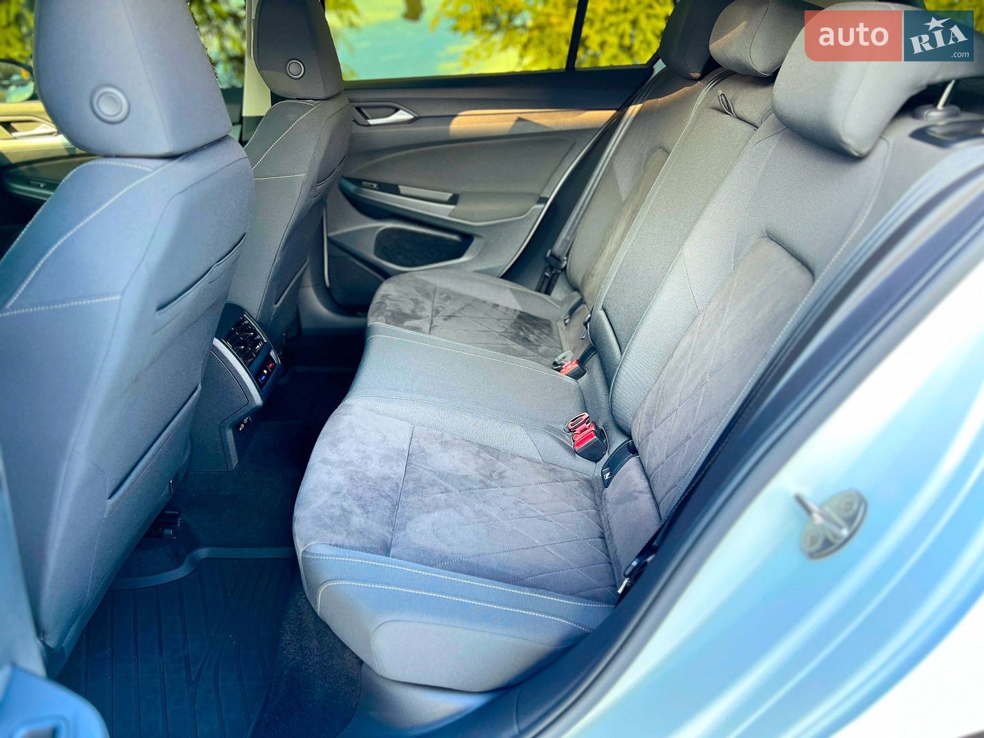 Volkswagen Golf 2020 VIN WVWZZZCDZLW047175 фото оголошення 25 з 62