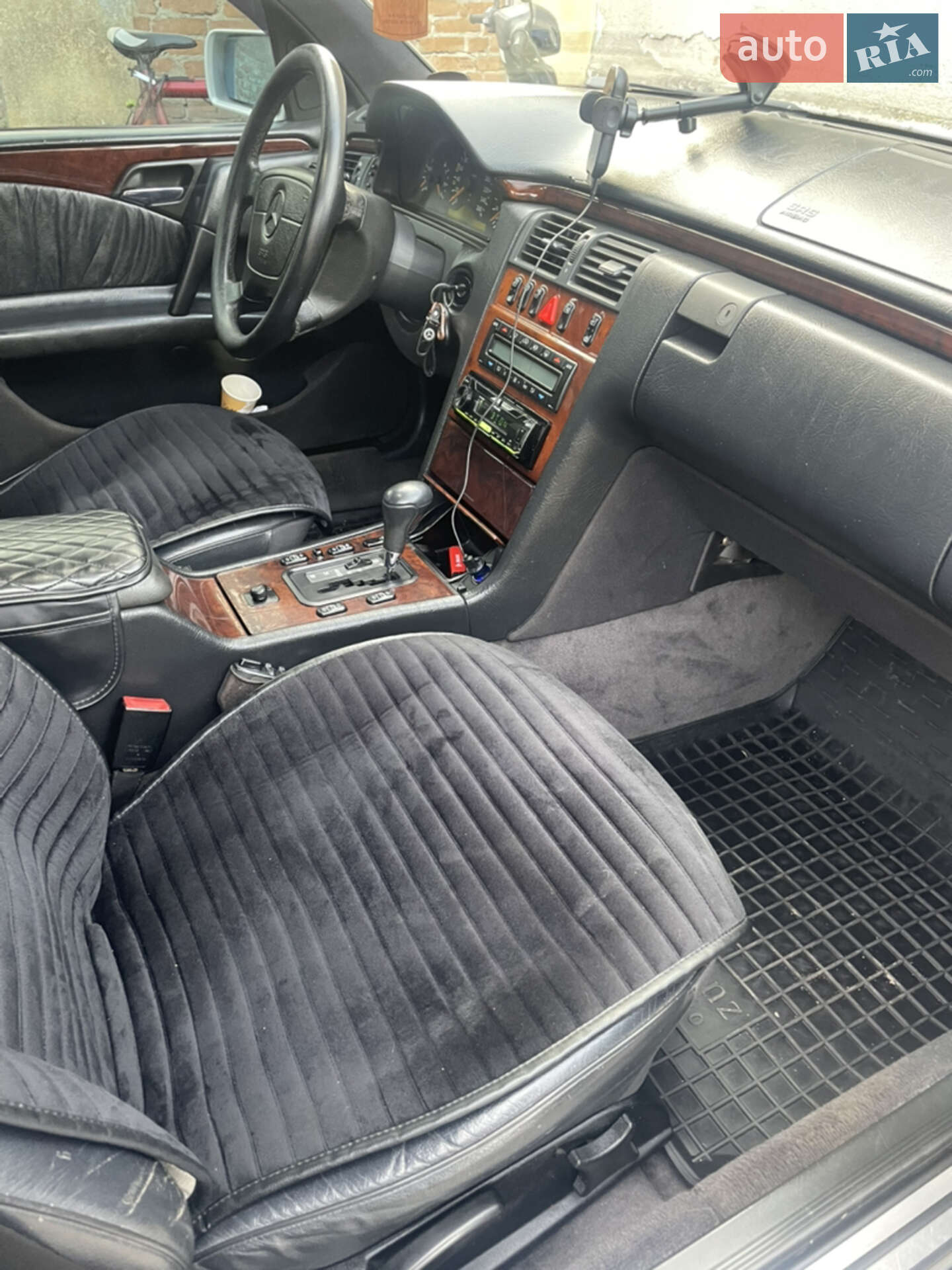 Mercedes-Benz E-Class 1997 VIN WDB2100551A148617 фото оголошення 2 з 7